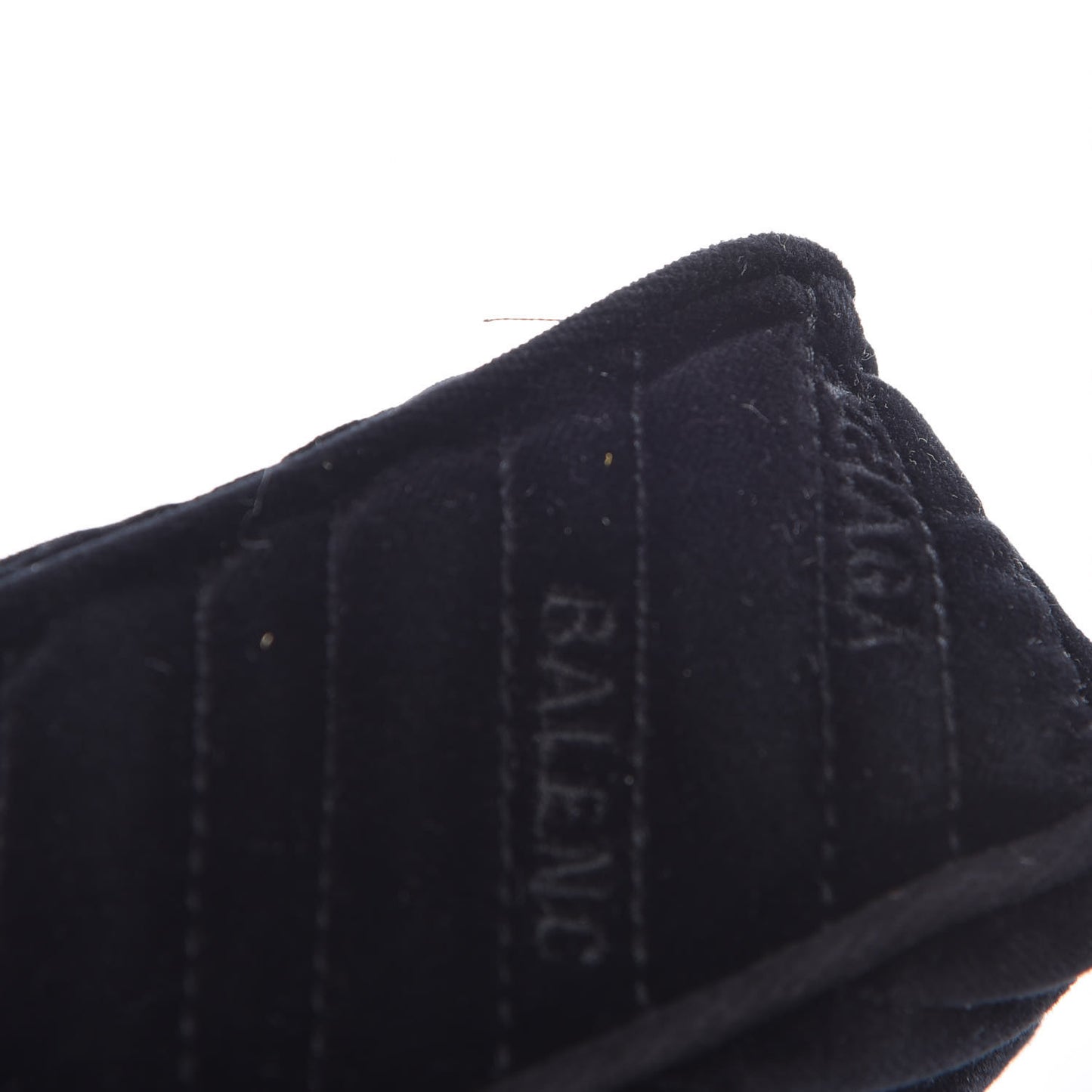 Velvet Logo Matelasse BB Chain Wallet Black