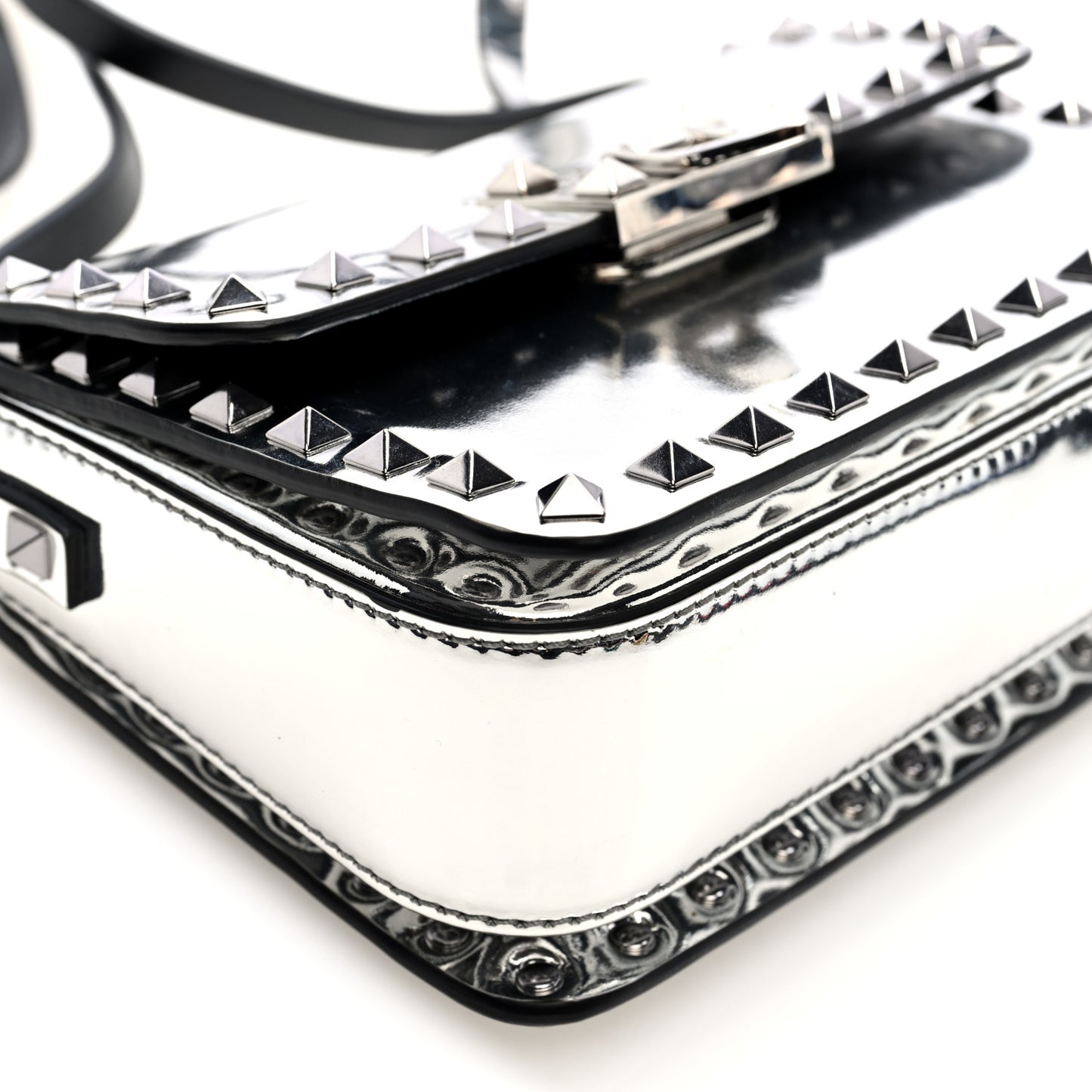 Mirror Calfskin Small Rockstud23 Shoulder Bag Silver