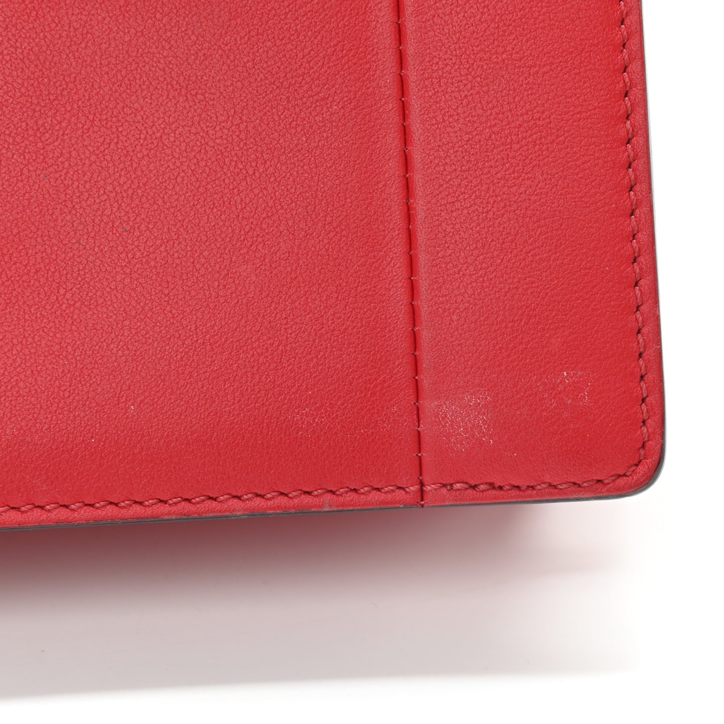 Calfskin VLogo Inlay Chain Pouch Rouge Pur White
