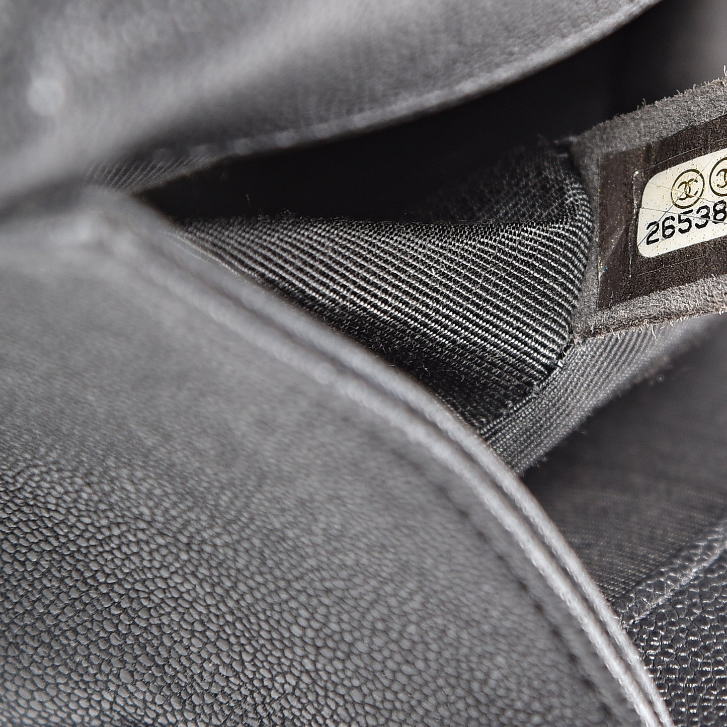 Caviar Quilted Medium Boy Flap Anthracite
