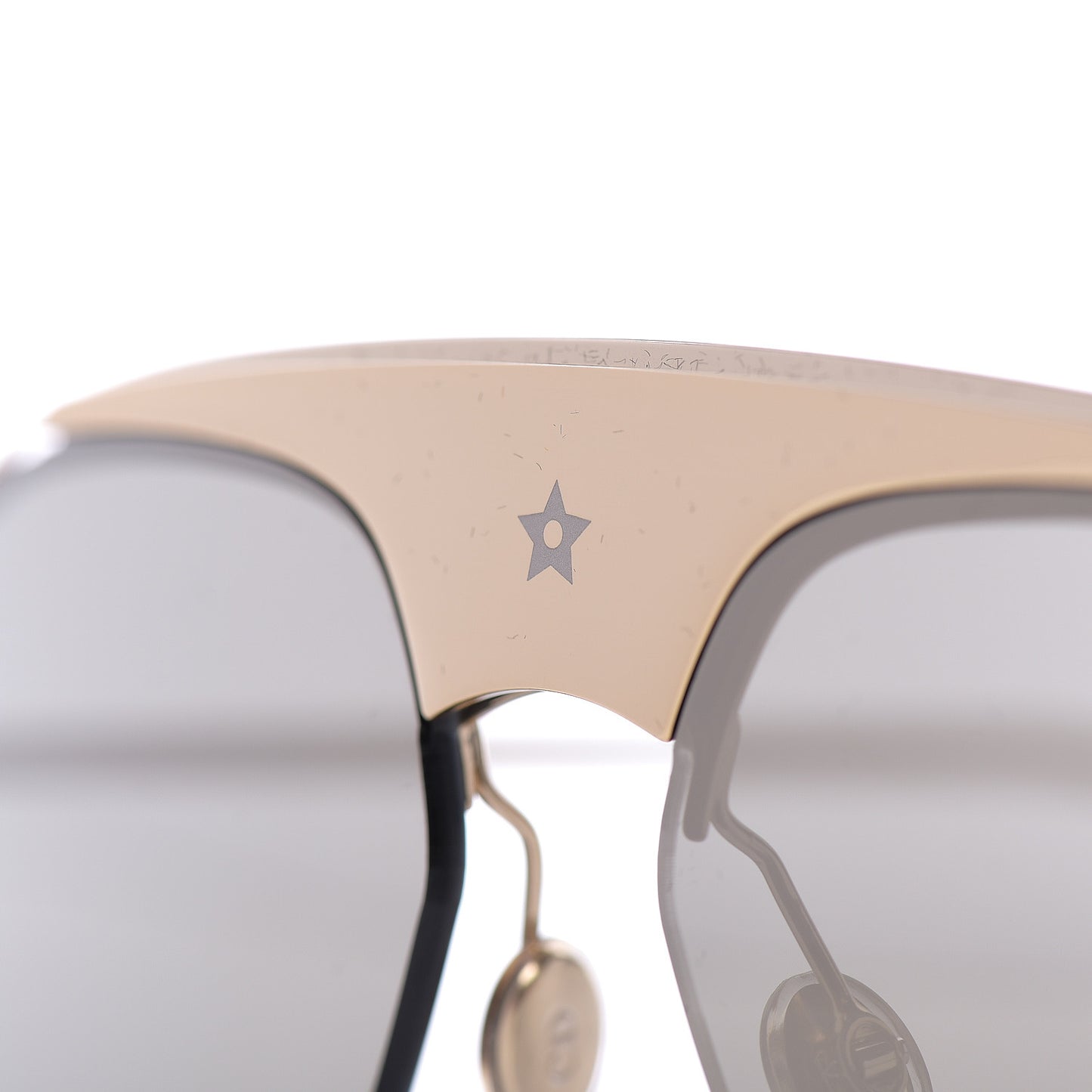 Dio(r)evolution 2 Sunglasses Gold