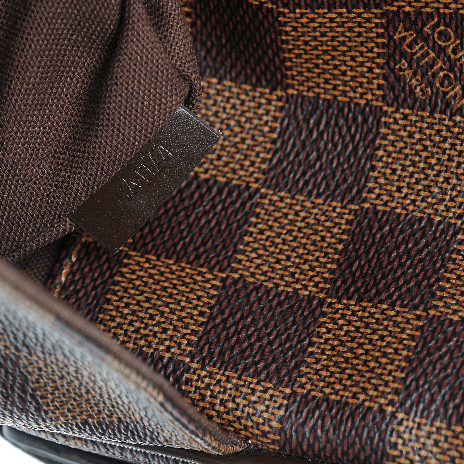 Louis Vuitton Damier Ebene District MM 7 of 8