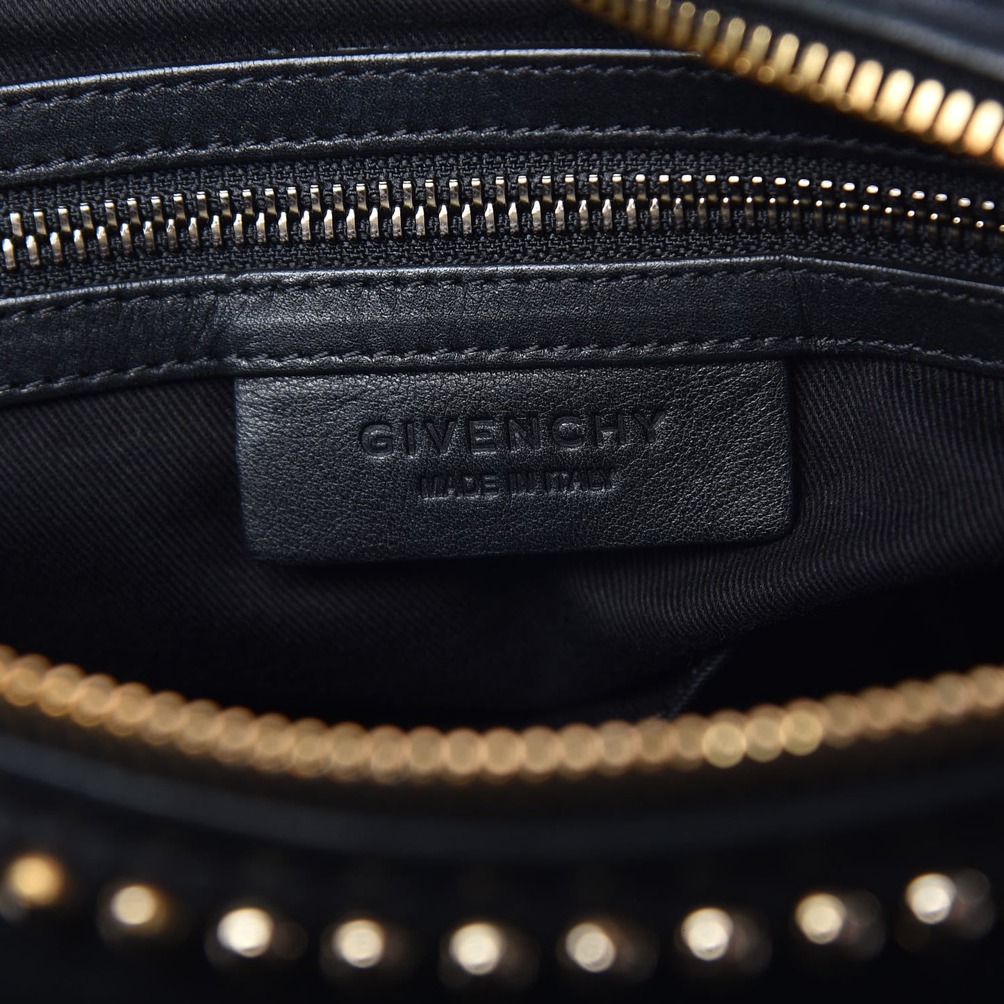 Washed Lambskin Medium Studded Pandora Black