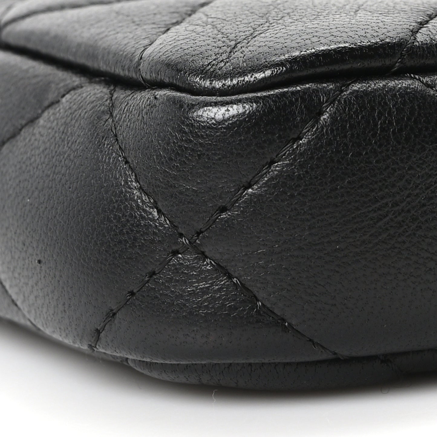 Lambskin Quilted Small Clutch With Chain Black