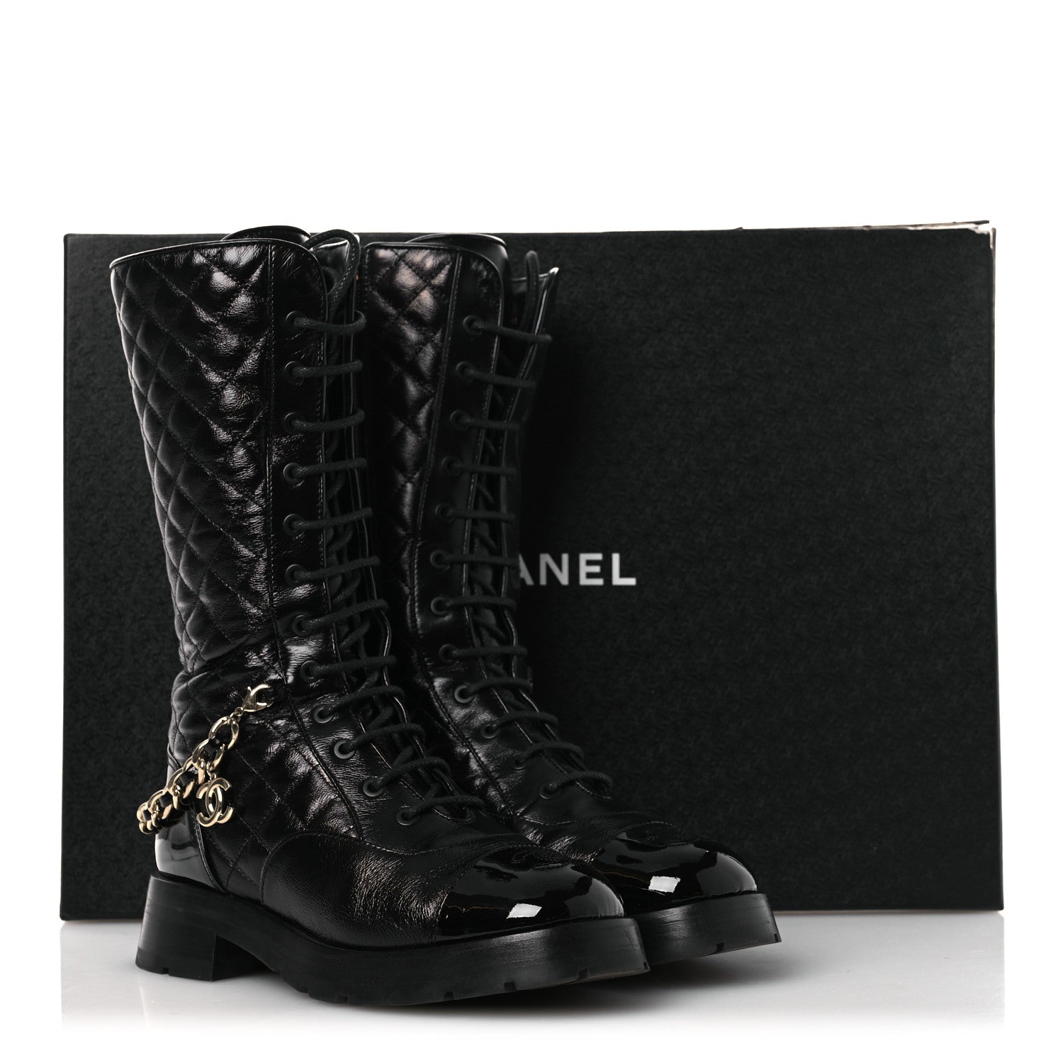 CHANEL レア　キルティングブーツ　37 Chanel Shiny Calfskin Patent Quilted Chain Lace Up Combat Long