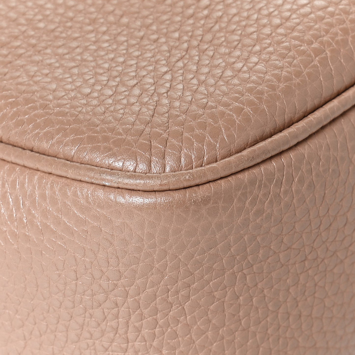 Pebbled Calfskin Small Soho Disco Bag Camelia