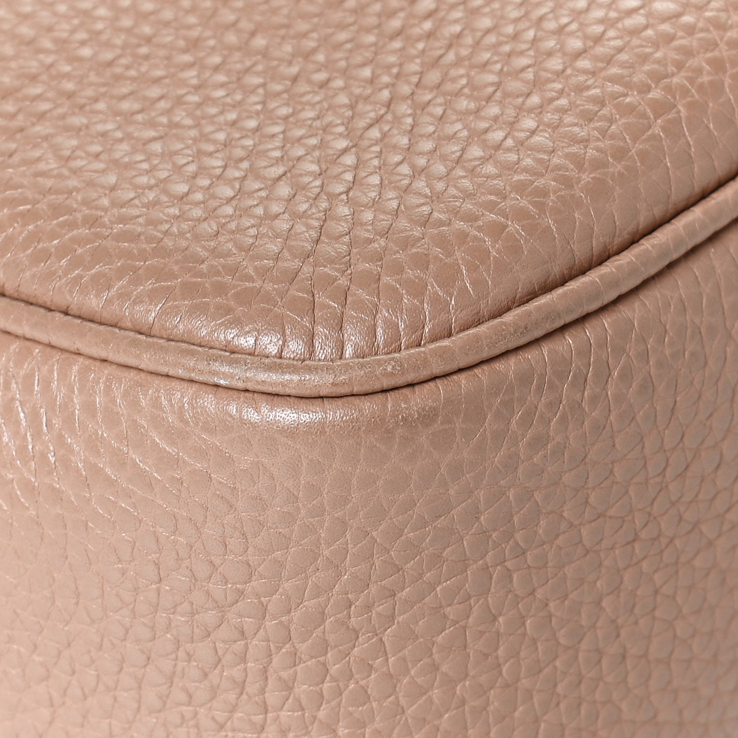 Gucci Pebbled Calfskin Small Soho Disco Bag Camelia 18 of 21