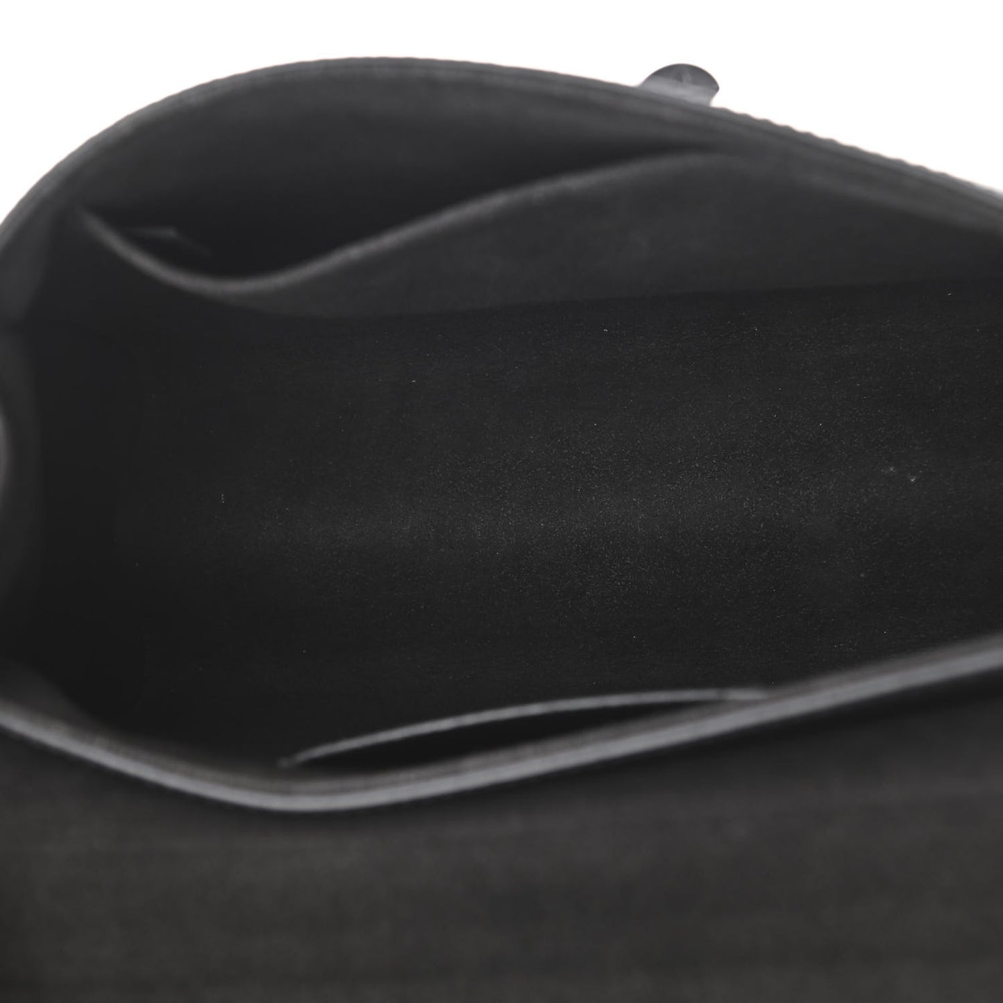 Epi Twist Shoulder Bag MM Matte Black