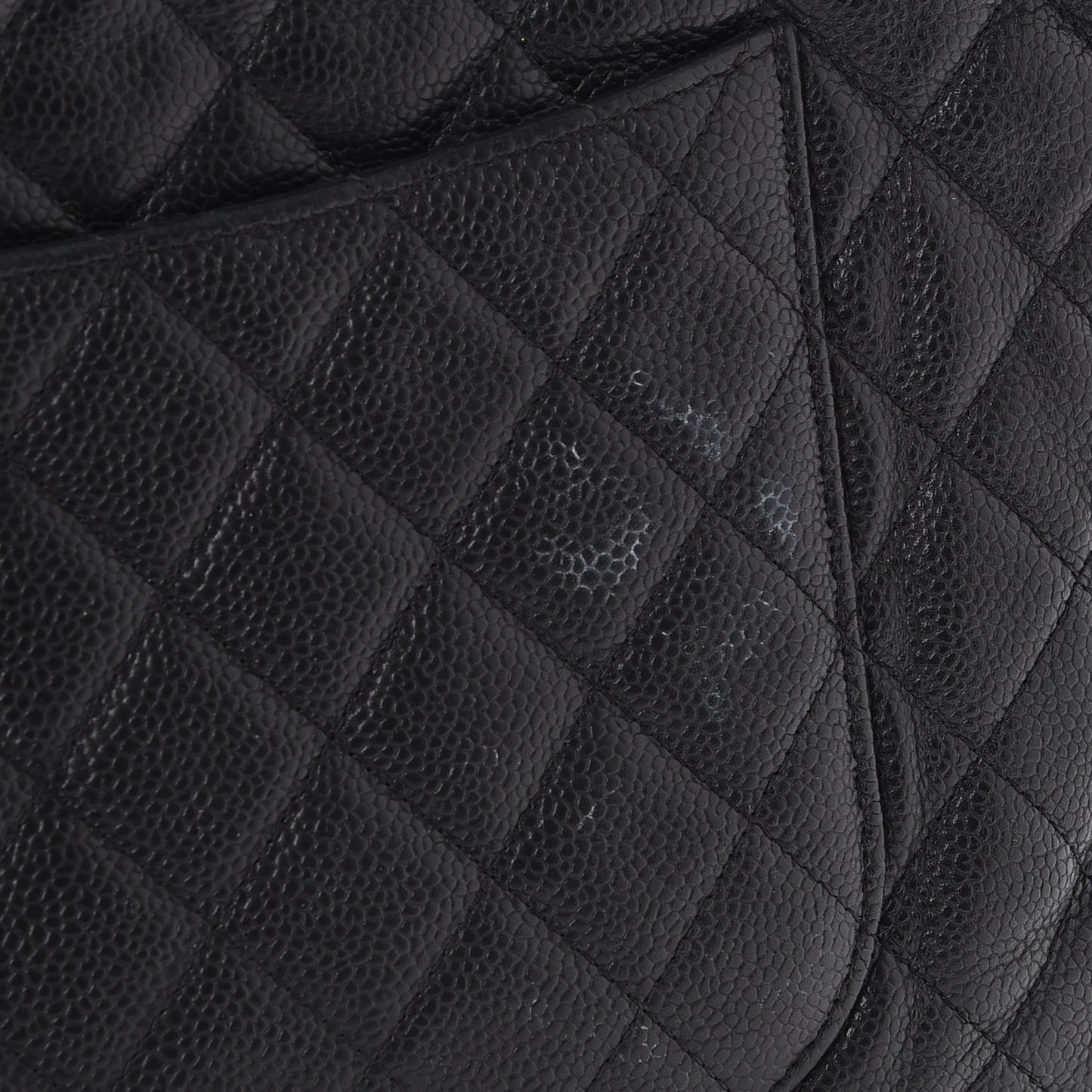 Caviar Quilted Large Slide Pouch Black