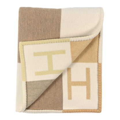 Hermes Cashmere Avalon Vibration Blanket Tisane 2 of 3