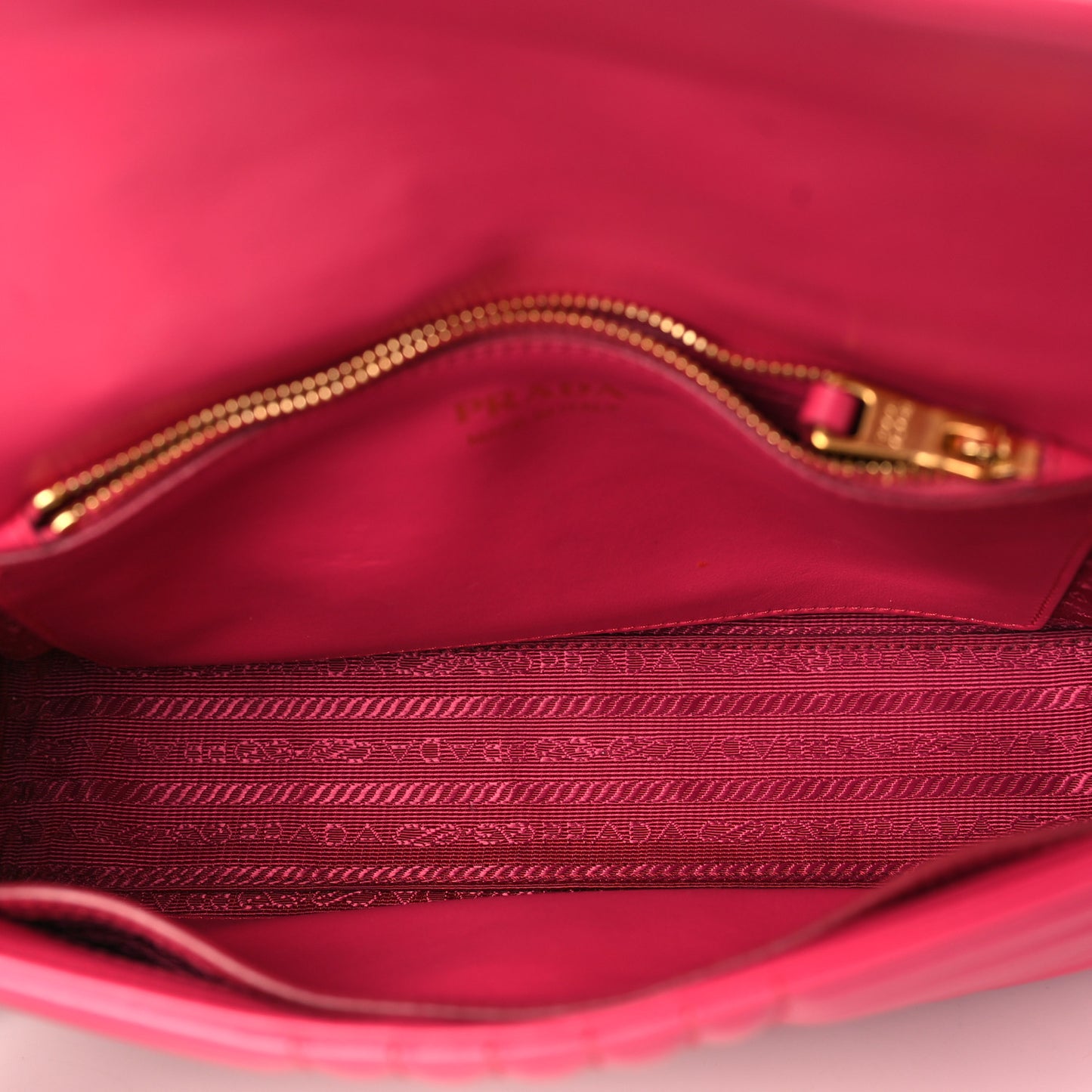 Soft Calfskin Impunture Diagramme Medium Chain Flap Shoulder Bag Magenta