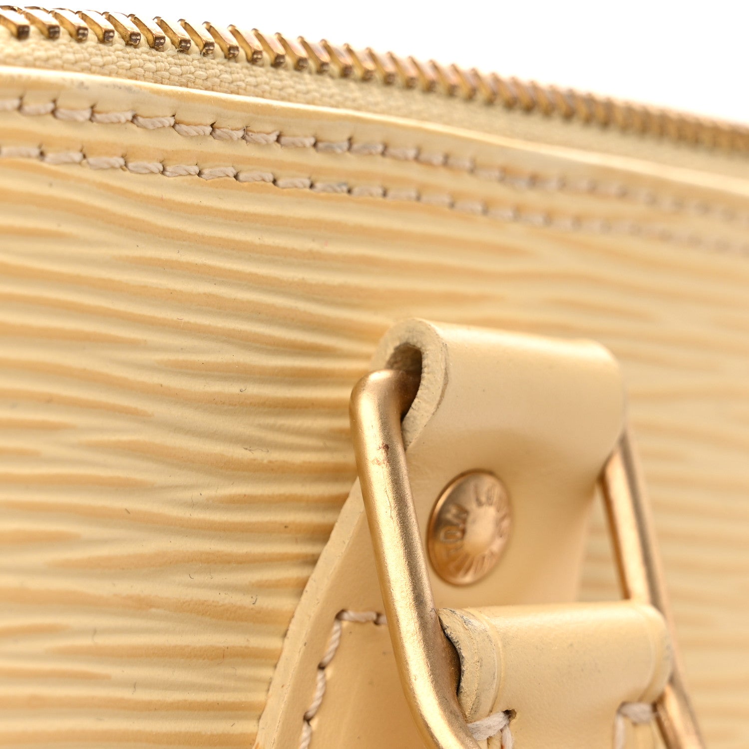 Louis Vuitton Epi Alma PM Vanilla 11 of 19