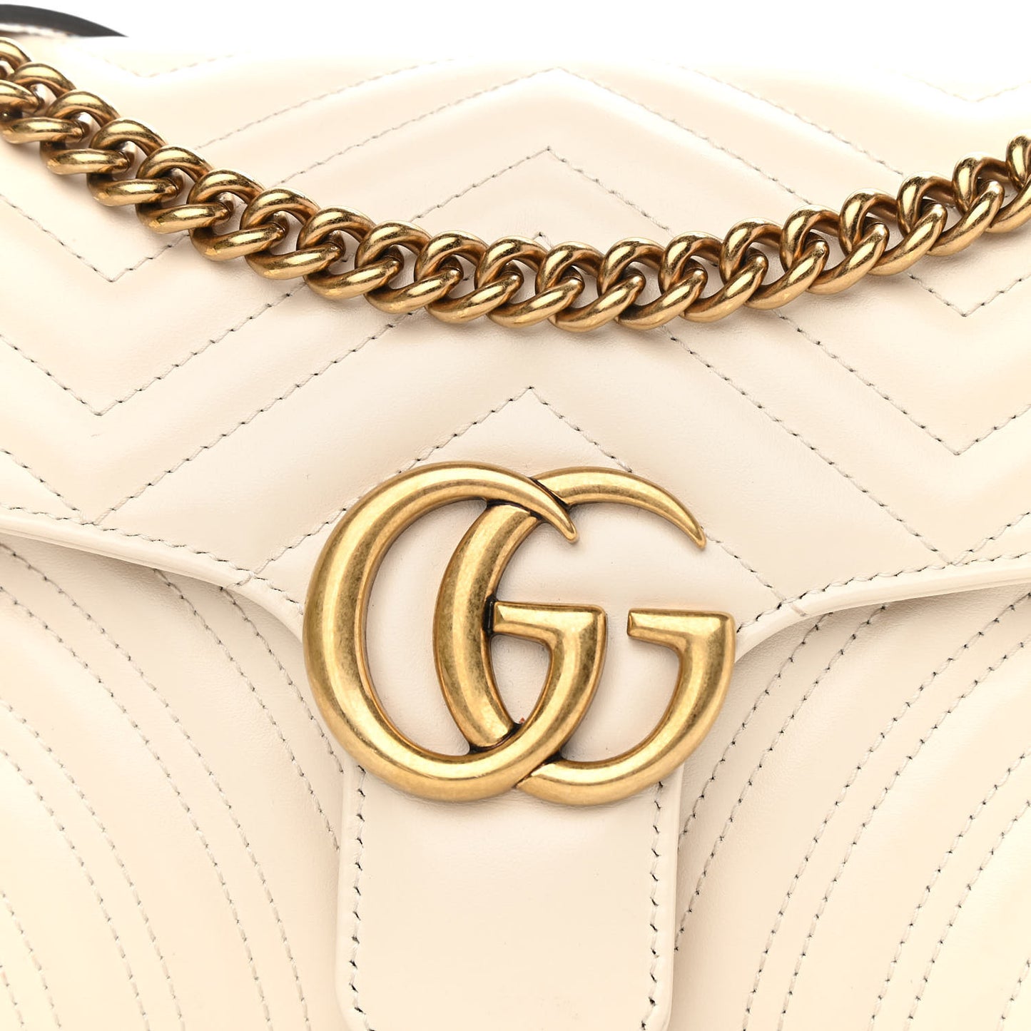 Calfskin Matelasse Small GG Marmont Shoulder Bag White