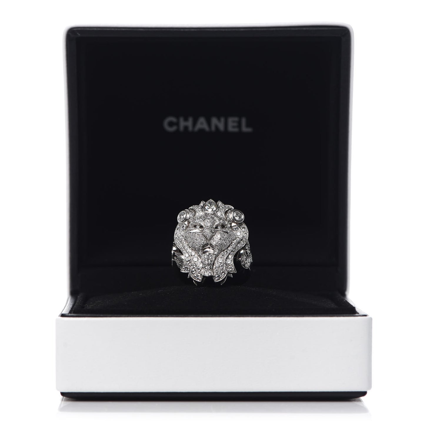 18K White Gold Diamond Sous le Signe du Lion Ring 54 6.75