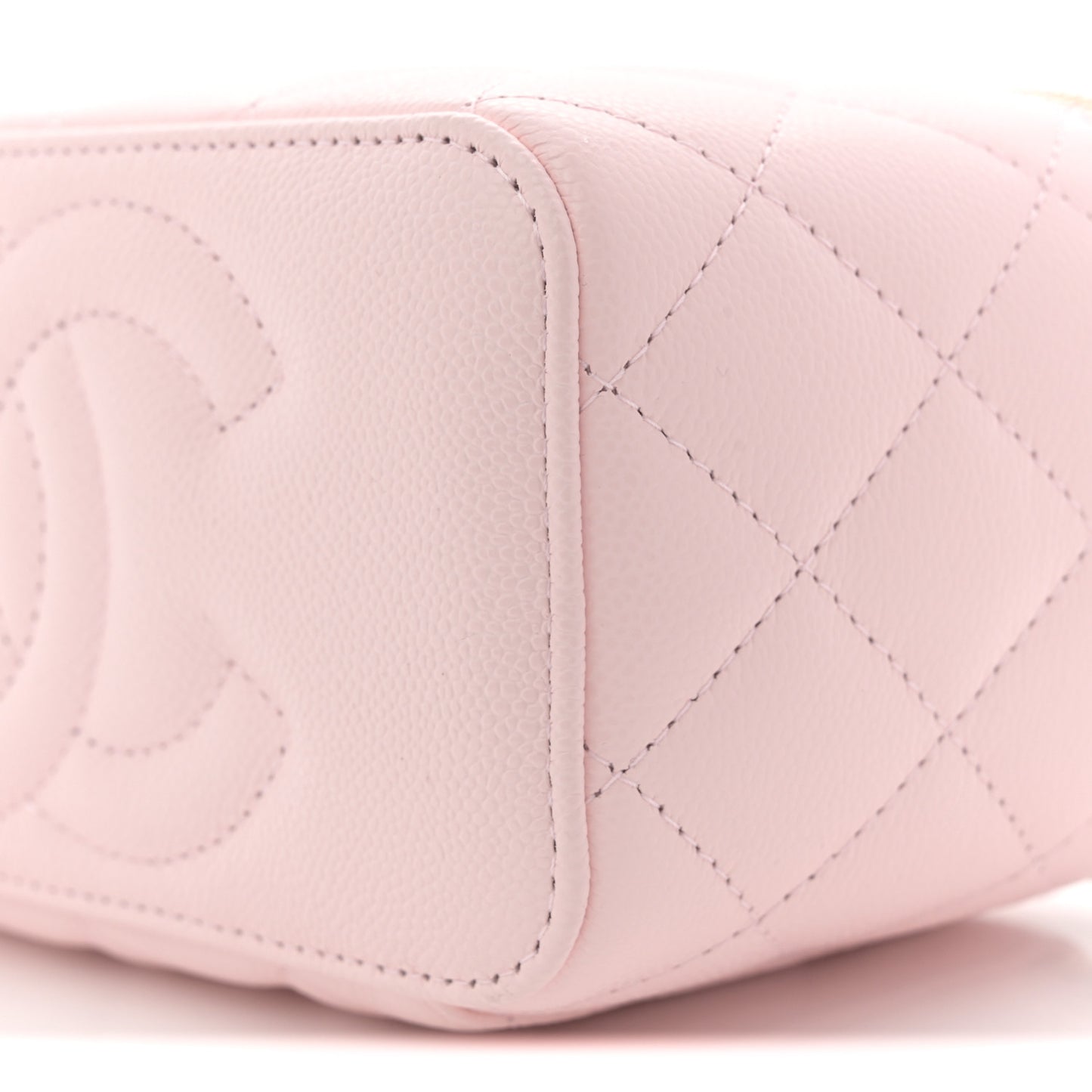 Caviar Quilted Small Vanity Case With Chain Light Pink