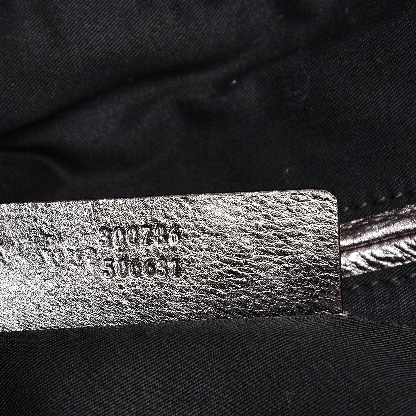 Metallic Lambskin Large De Manta Tote Dark Silver