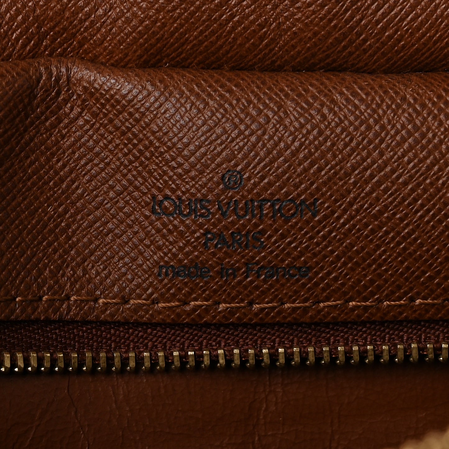 Monogram Nil 28