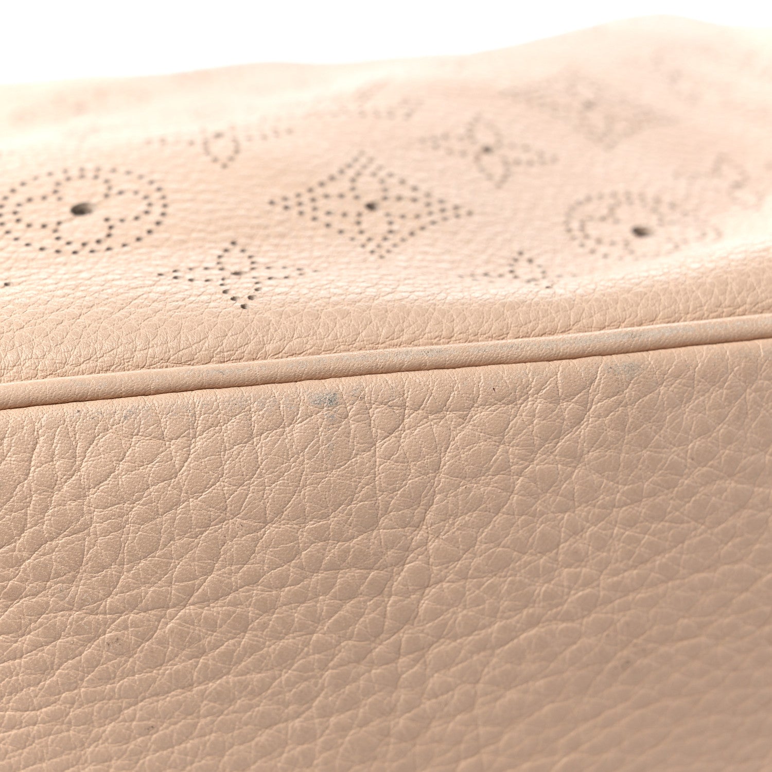 Louis Vuitton Mahina L Coquille 10 of 11