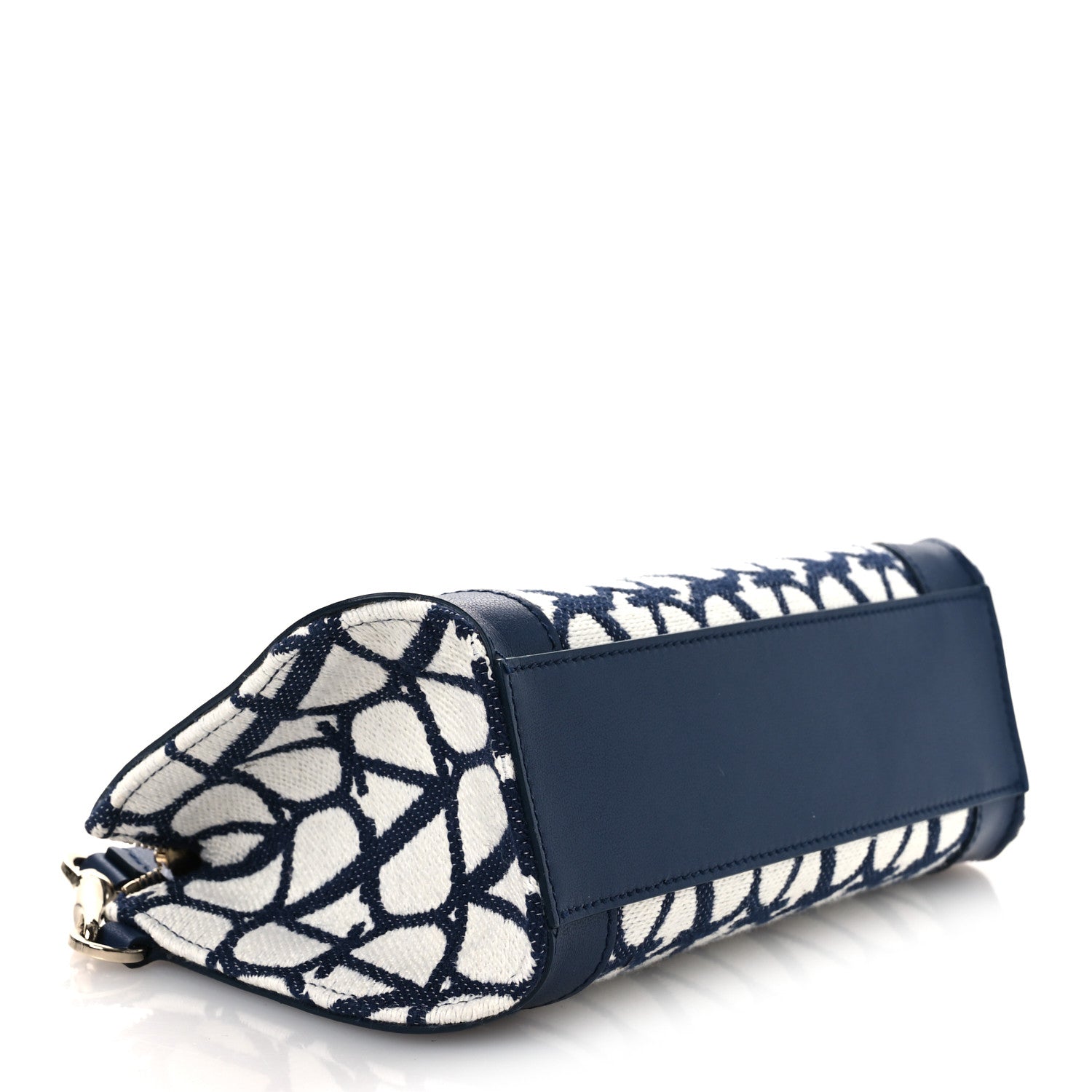 Valentino Garavani Toile Iconographe Cotton Medium Vlogo Wristlet Cosmetic Case White Worker 4 of 11
