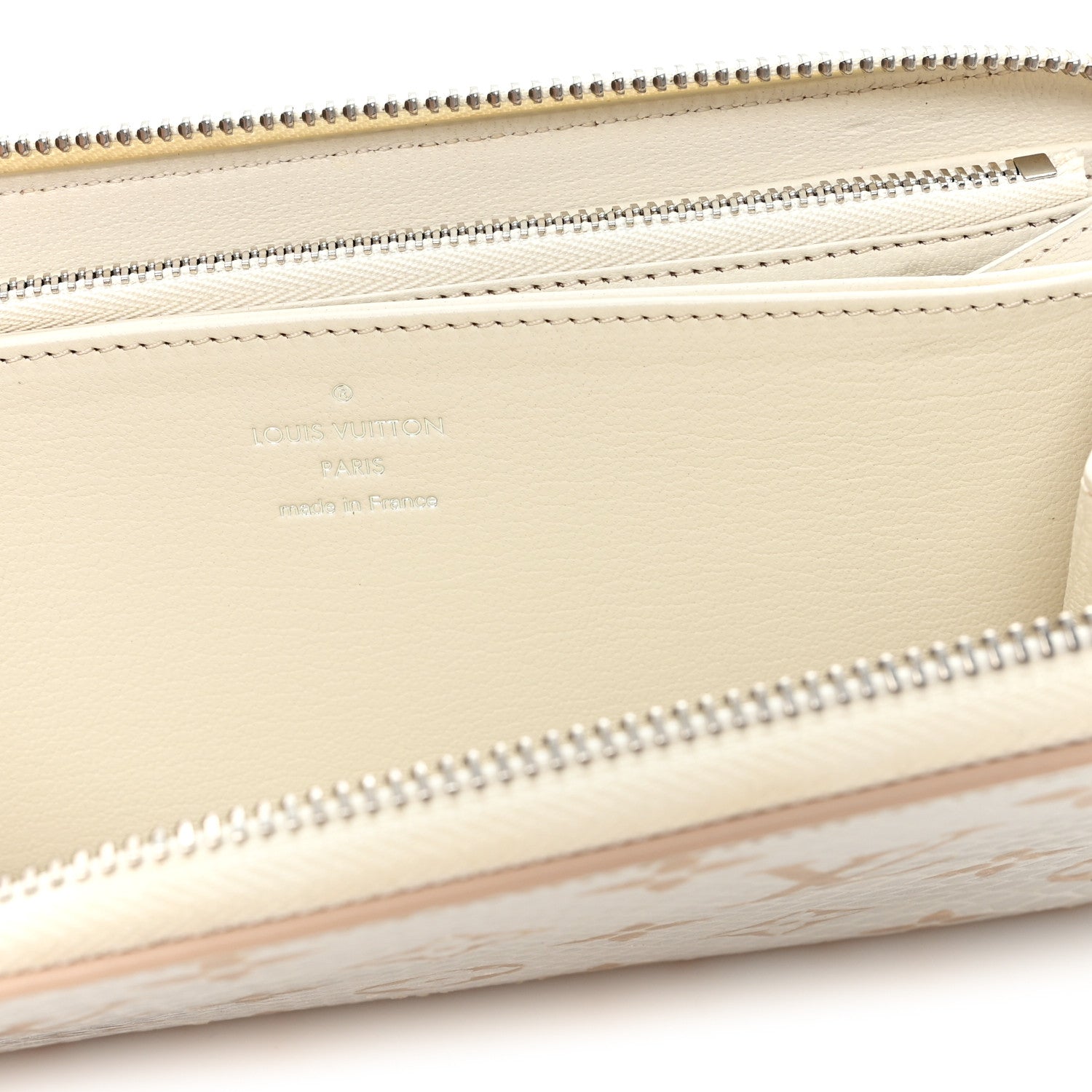 Louis Vuitton Snakeskin Monogram Zippy Padlock Wallet White 6 of 7
