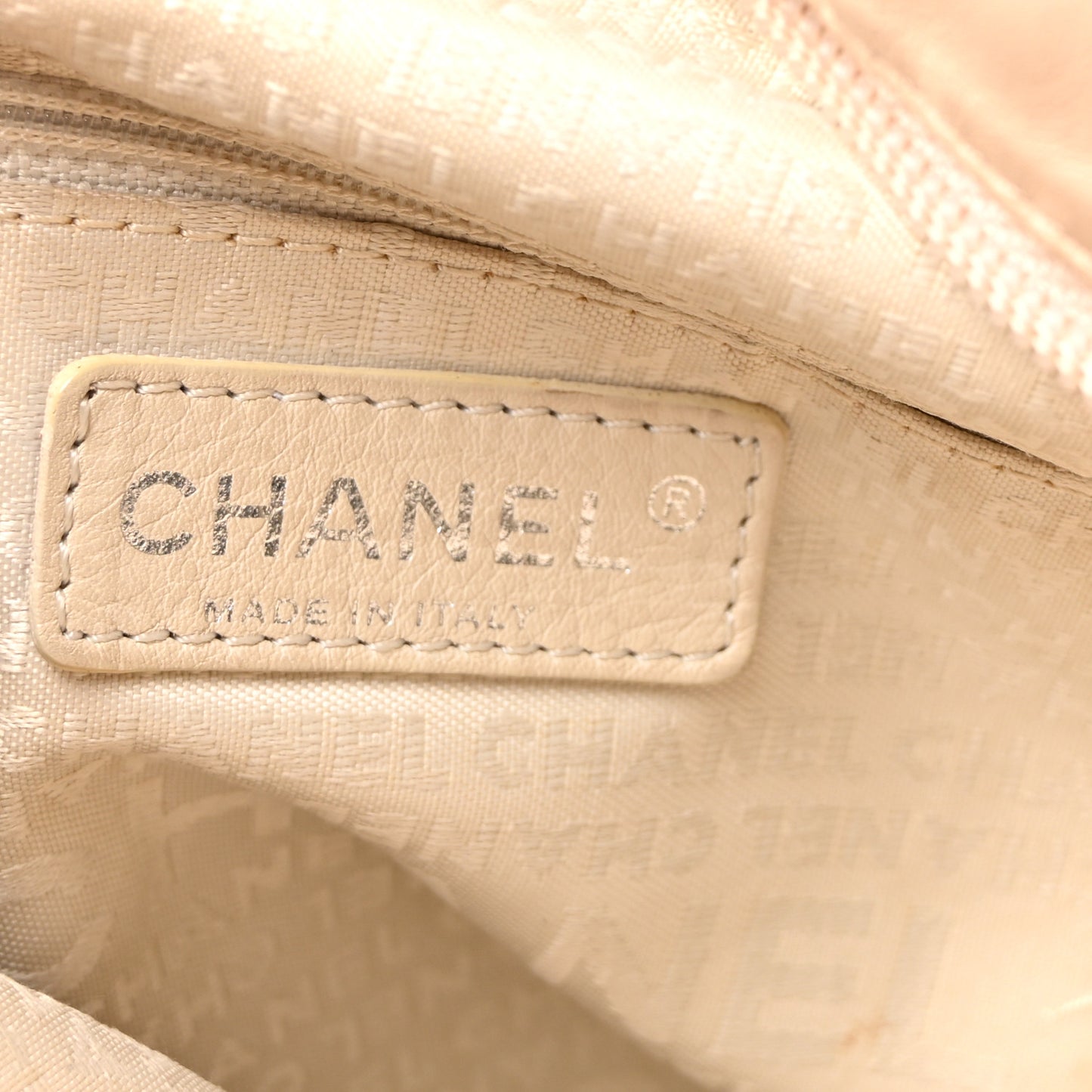 Lambskin Medium Ultimate Soft Tote Beige