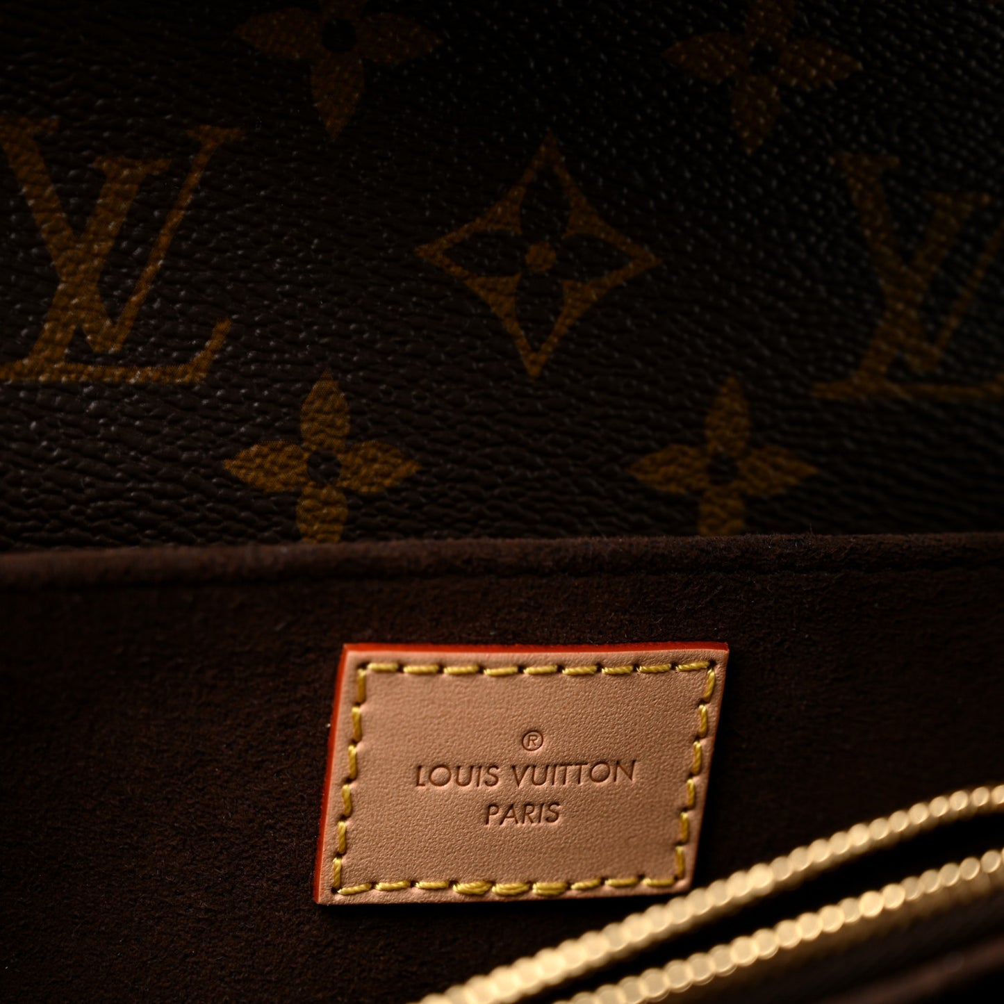 Monogram Pochette Metis East West