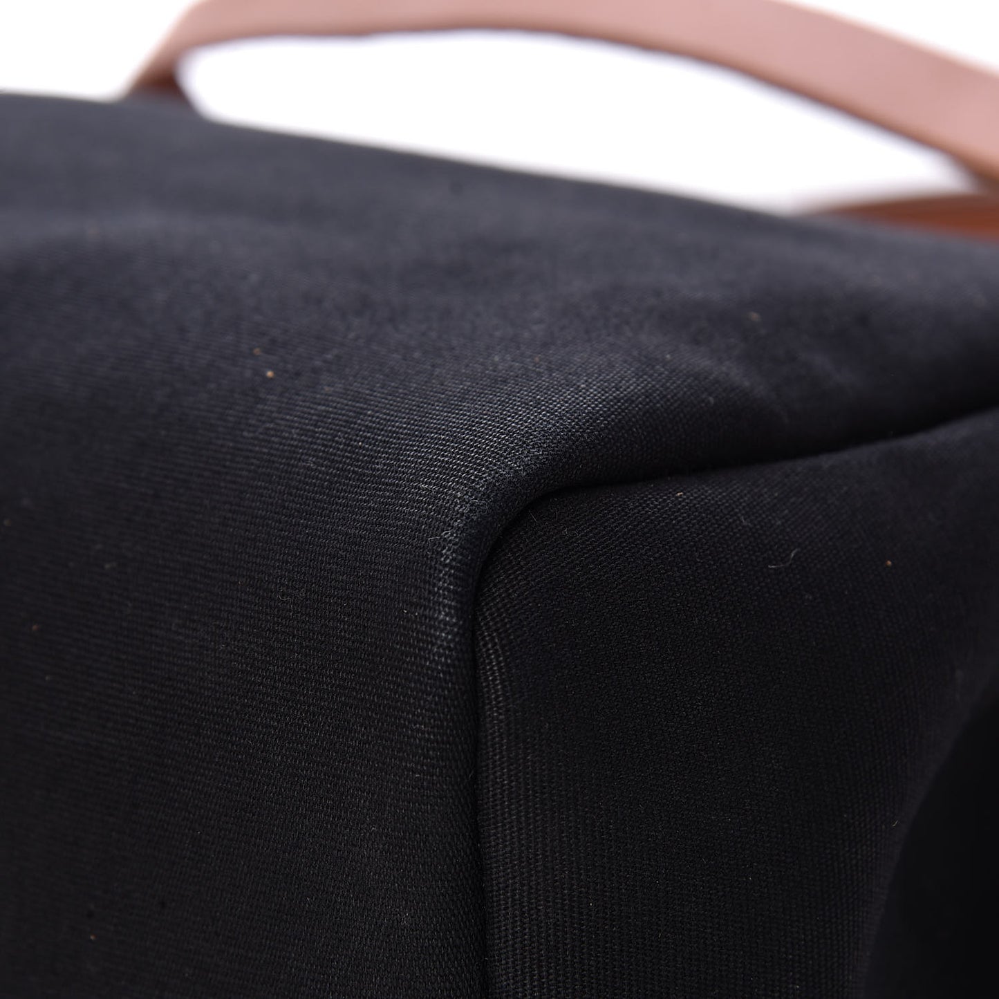 Toile Vache Calfskin Herbag 30 PM Black Natural