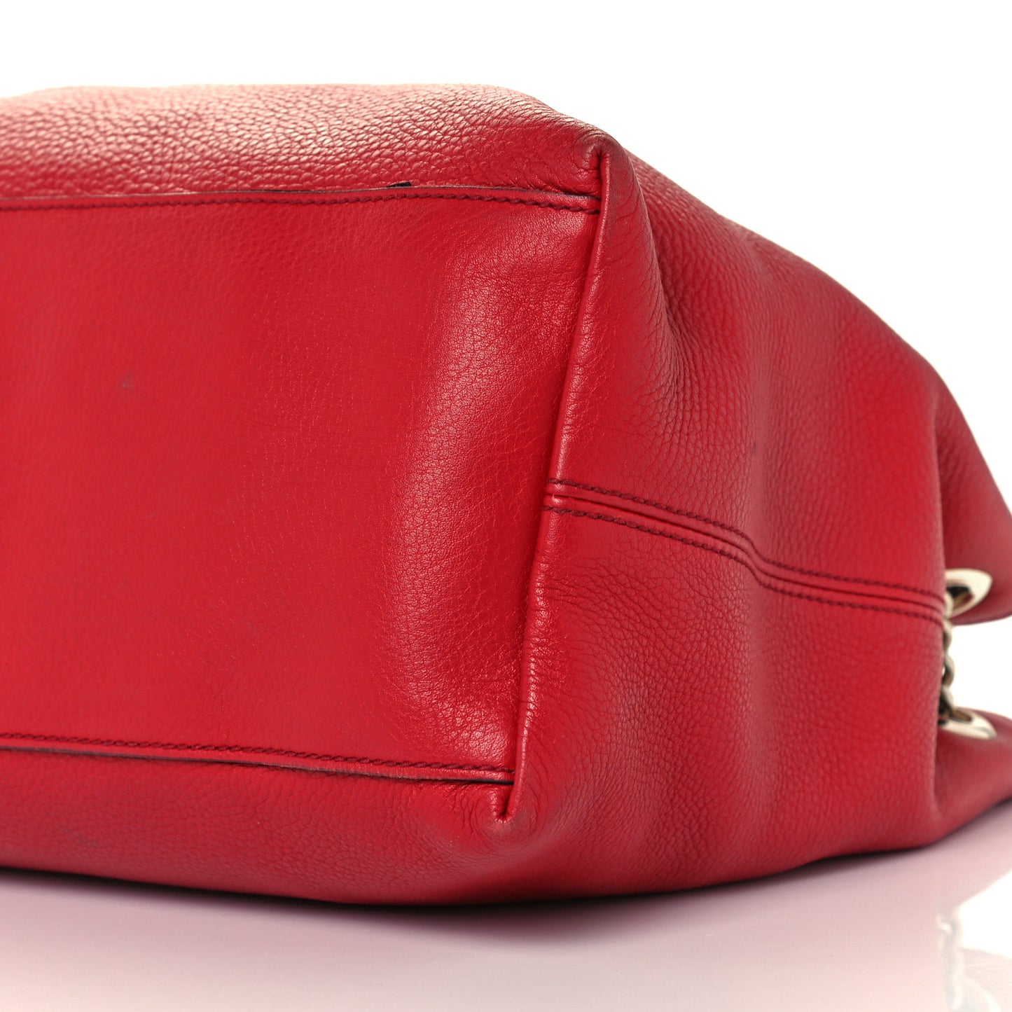Pebbled Calfskin Medium Soho Chain Shoulder Bag Tabasco Red