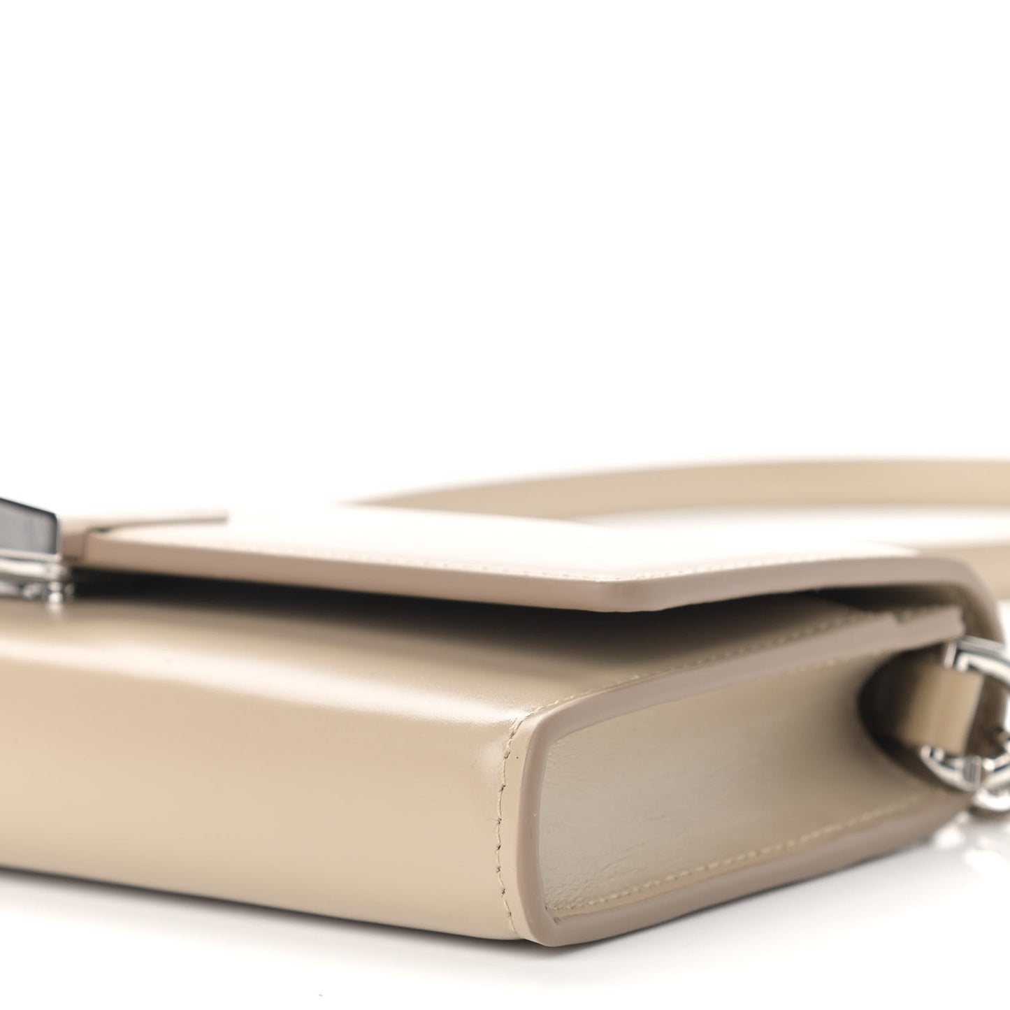 Calfskin 4G Wallet on Chain Dune