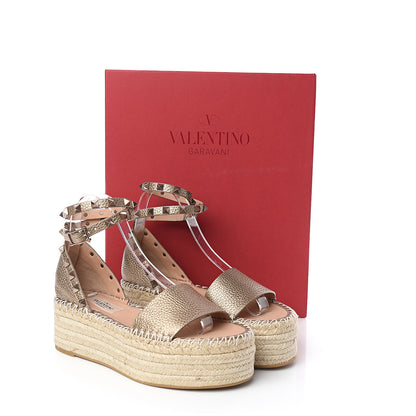 Valentino Garavani Metallic Grained Calfskin Rockstud Ankle Wrap Espadrille Flatform Sandals 36 Skin Natural 9 of 9