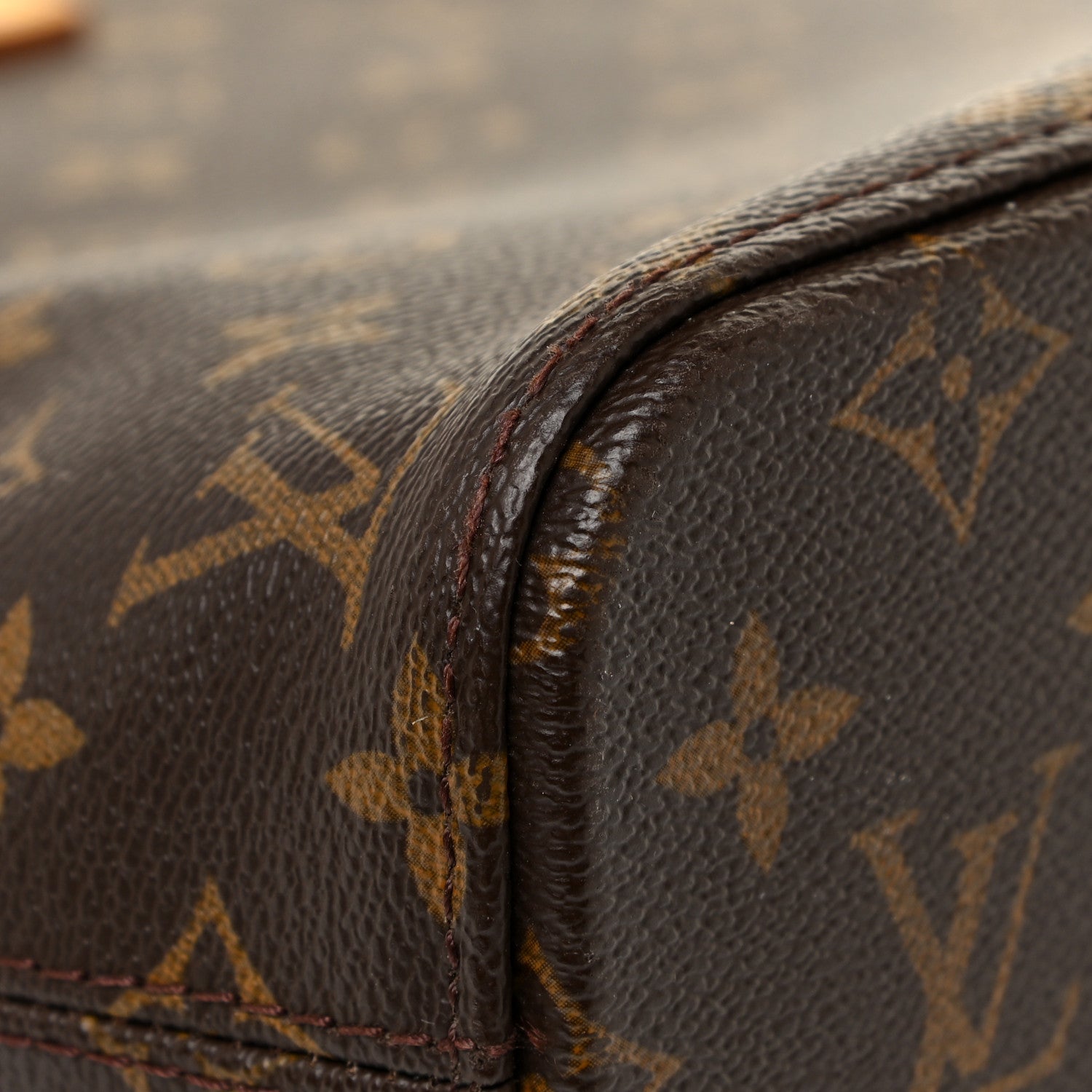 Louis Vuitton Monogram Luco 11 of 25