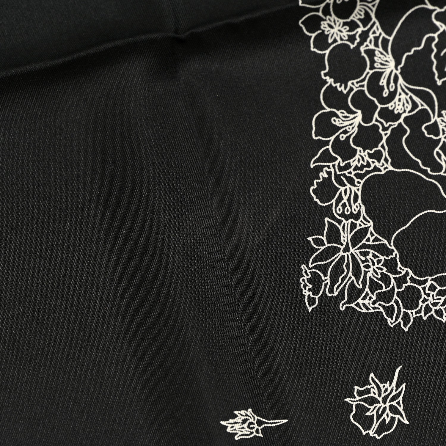 Hermes Silk Robe Legere Scarf 90 Black White 4 of 7