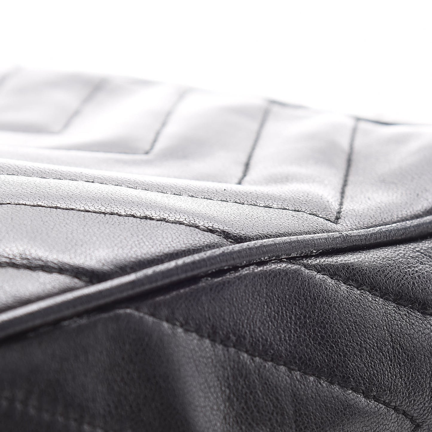 Lambskin Chevron Quilted Tassel Camera Case Black