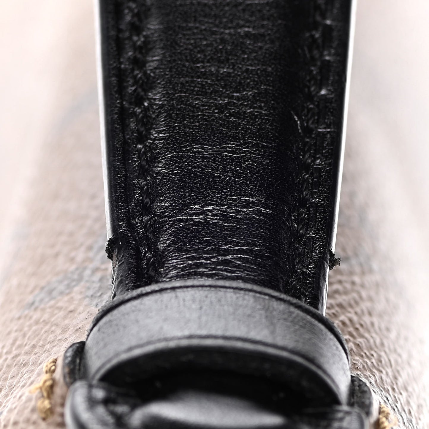 Reverse Monogram Pochette Metis