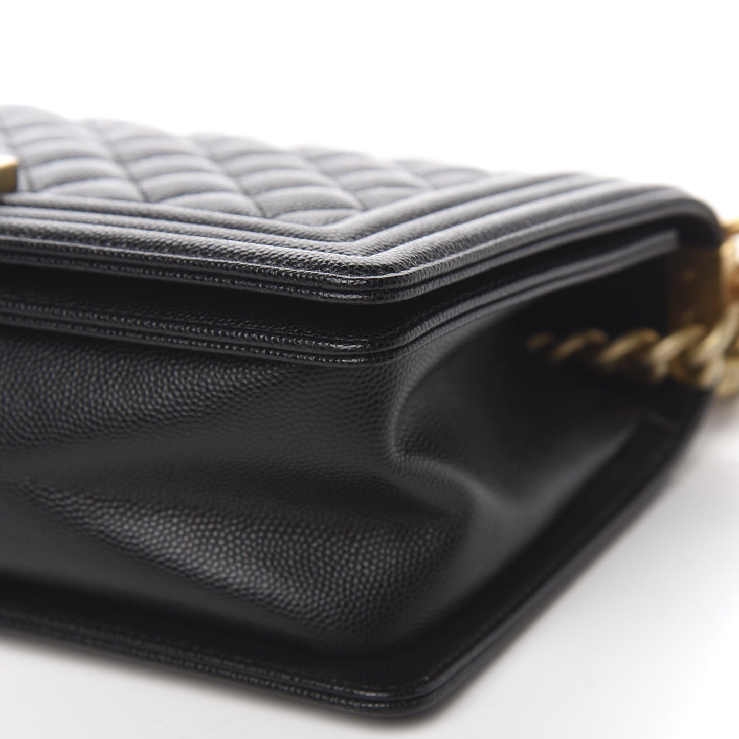 Caviar Quilted Medium Boy Flap Black