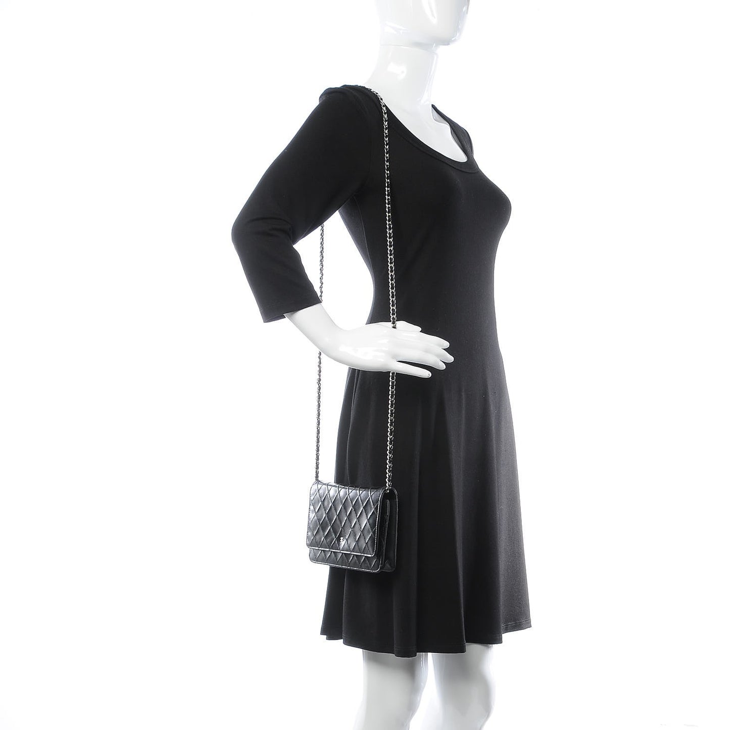 Lambskin Diamond Stitched Wallet On Chain WOC Black
