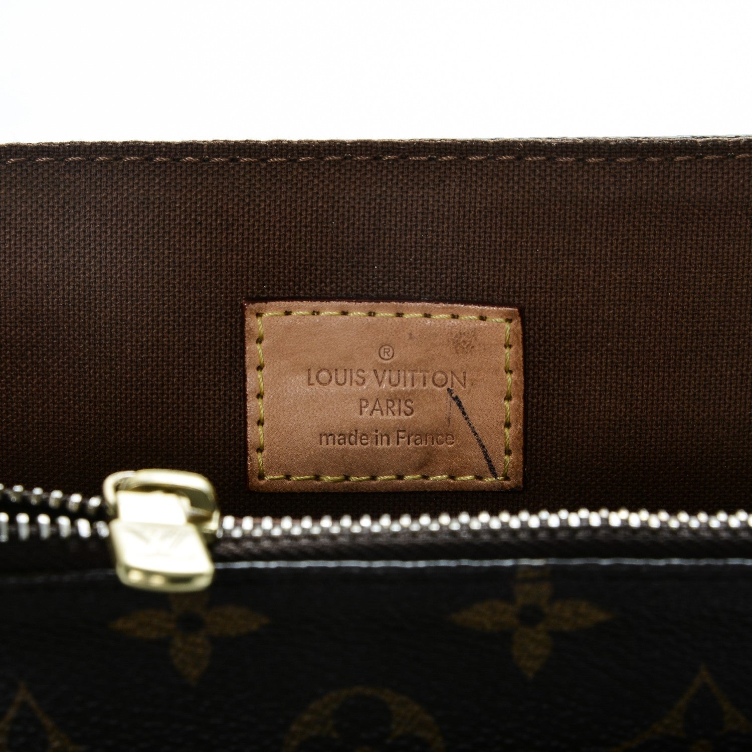 Louis Vuitton Monogram Beaubourg MM Messenger Bag 7 of 8