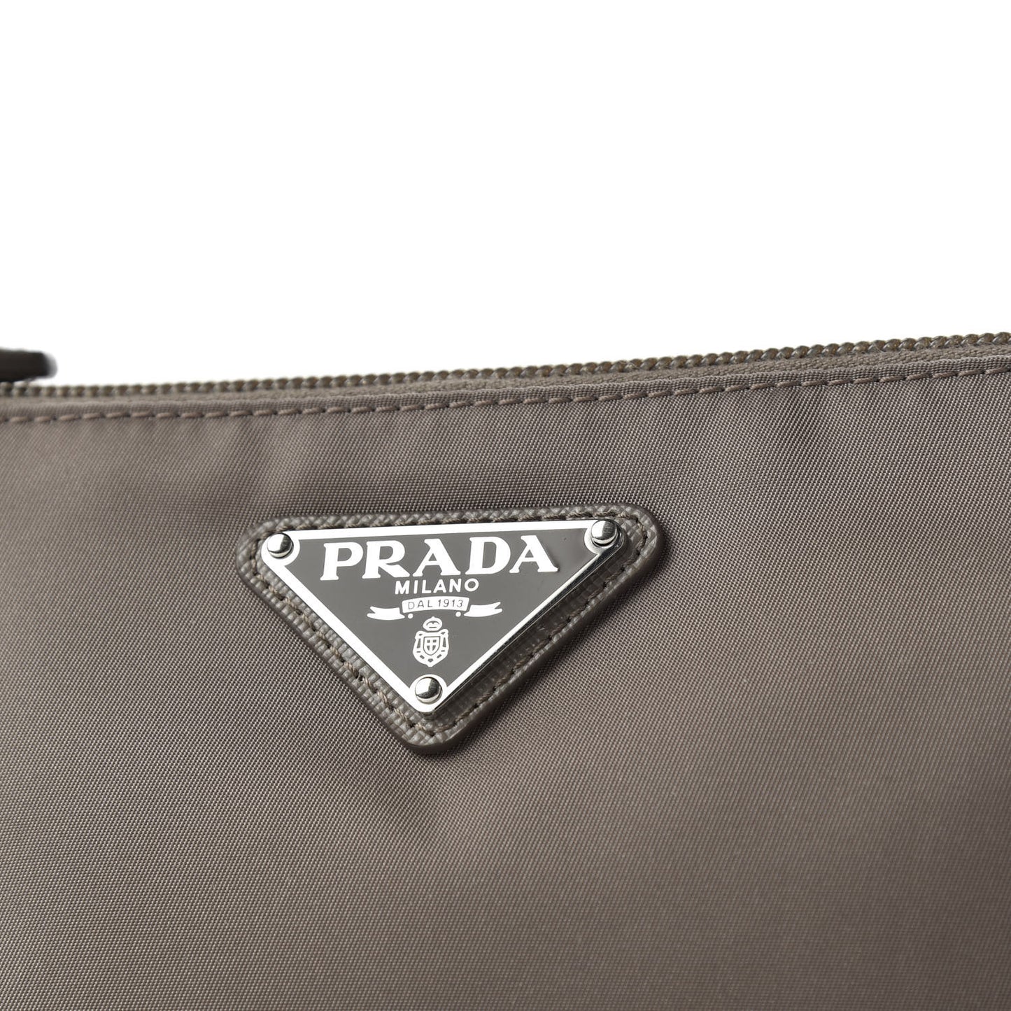 Tessuto Nylon Saffiano Wristlet Argilla