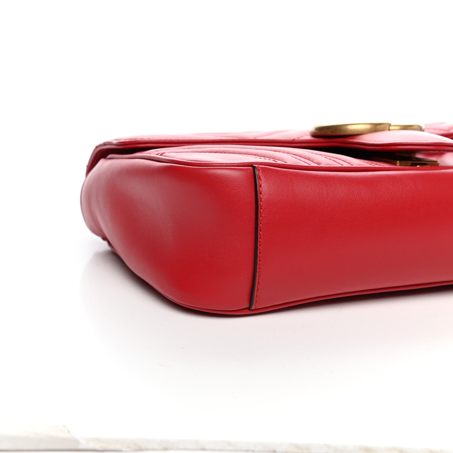 Calfskin Matelasse Small GG Marmont Shoulder Bag Hibiscus Red