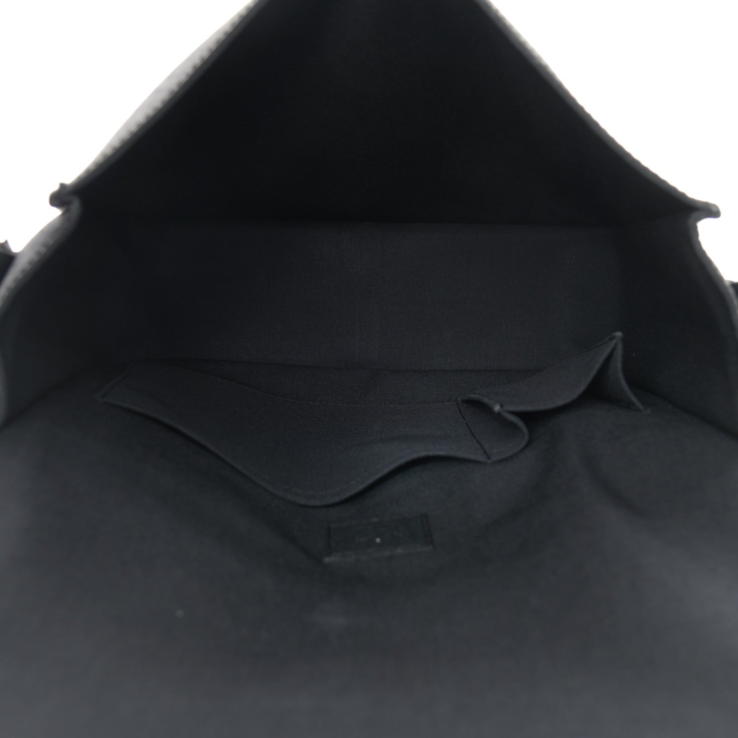 Louis Vuitton Taiga Andrei Ardoise 6 of 9