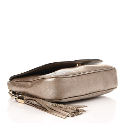 Gucci Metallic Pebbled Calfskin Medium Soho Flap Crossbody Golden Beige 5 of 11