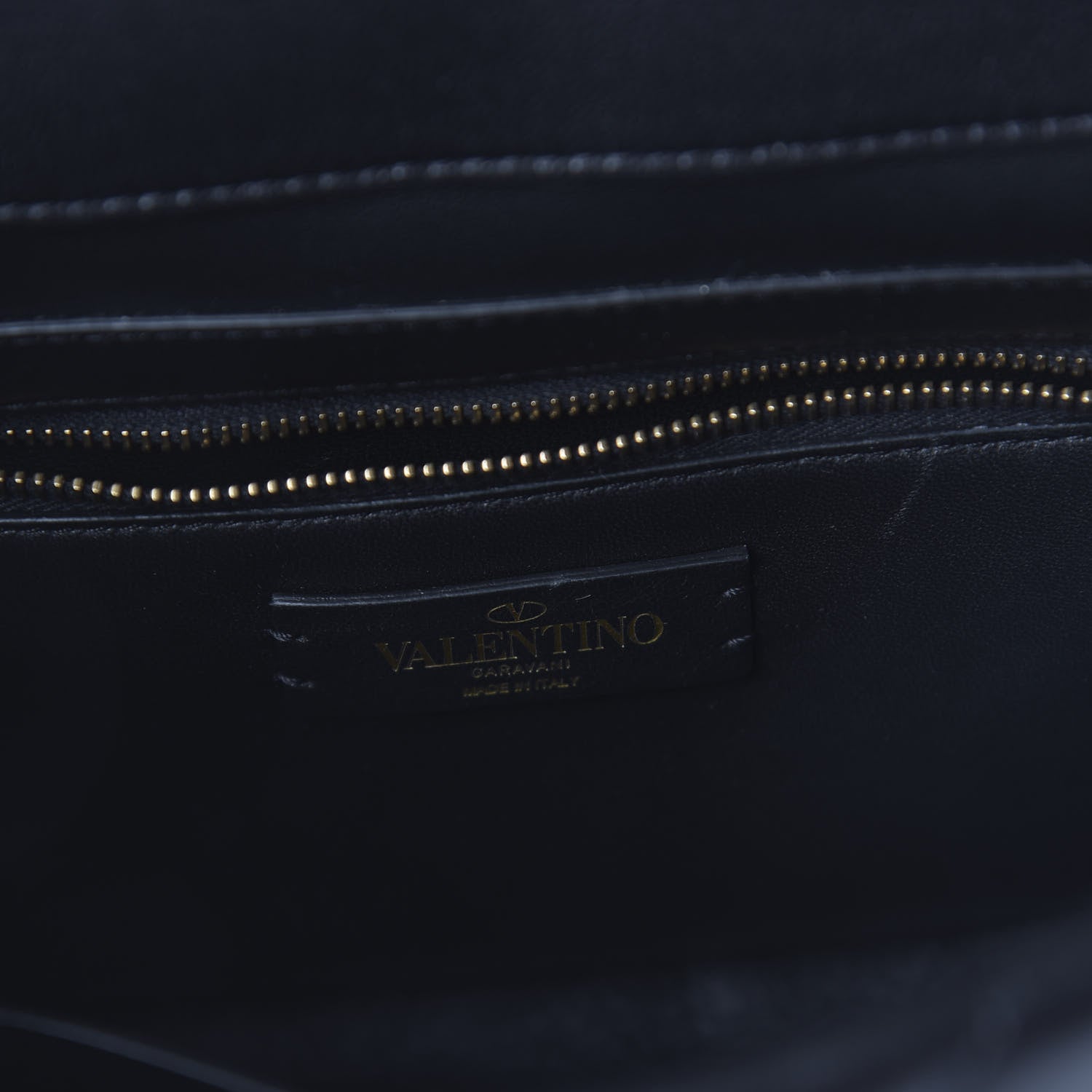 Valentino Garavani Nappa Large Roman Stud Shoulder Bag Black 8 of 10