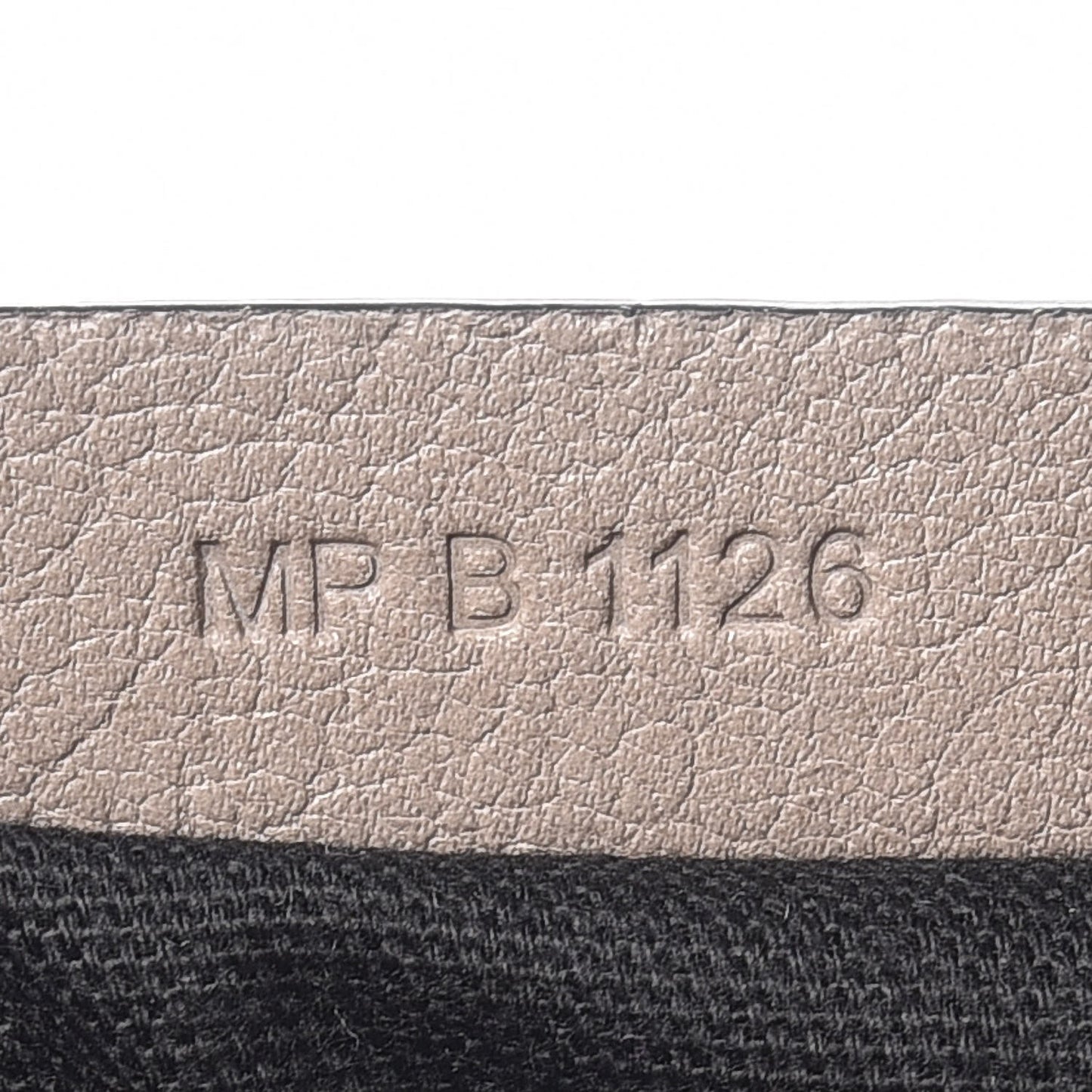 Sugar Goatskin Medium Antigona Mastic