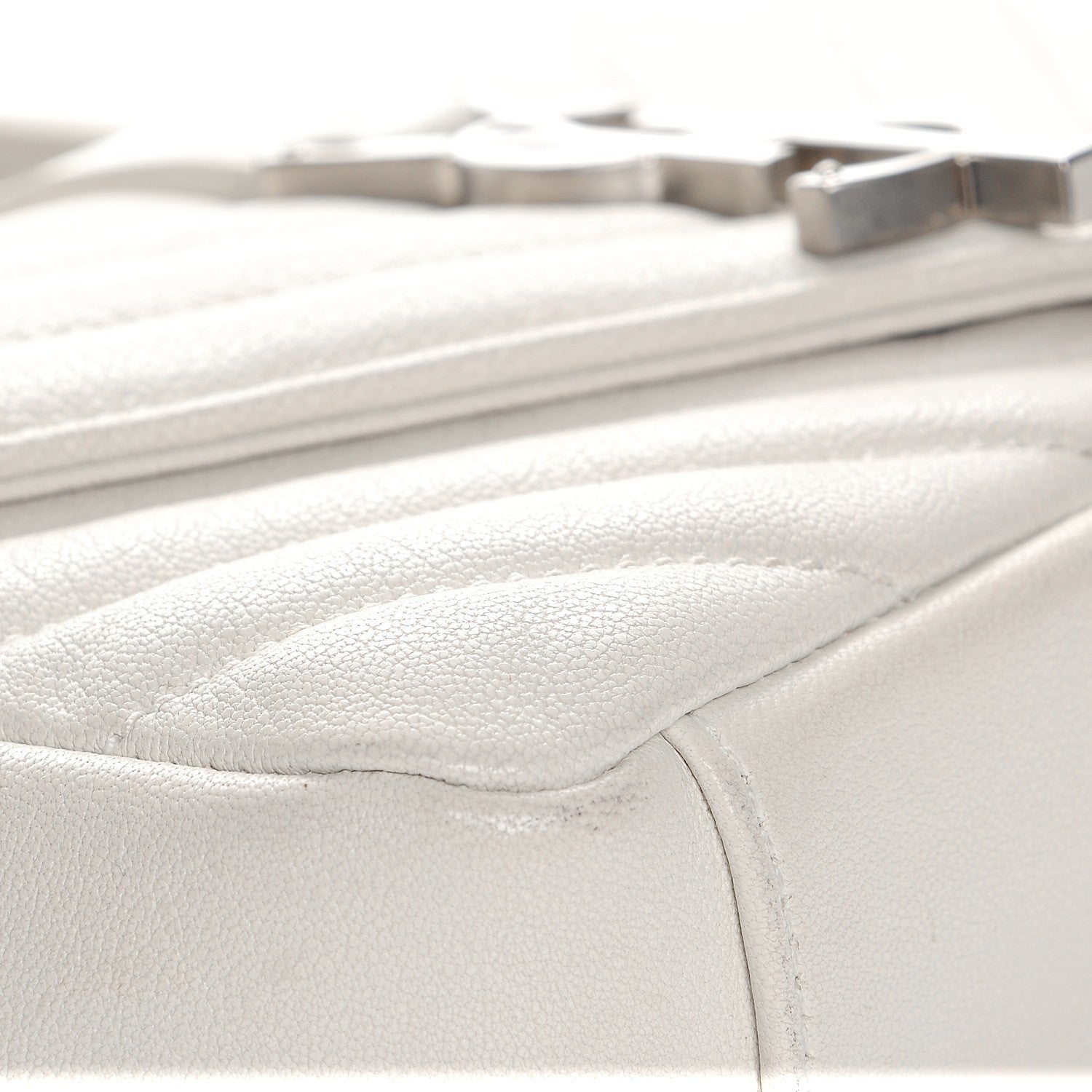 Saint Laurent Sheepskin Matelasse Monogram Classic Baby Chain Bag Porcellana 7 of 10