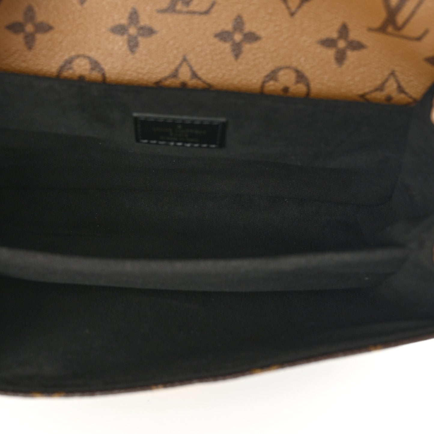 Reverse Monogram Pochette Metis