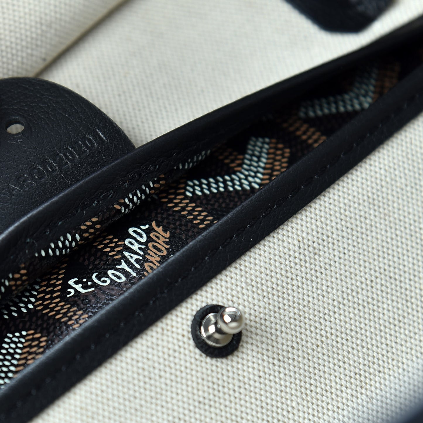 Goyardine Artois MM Black
