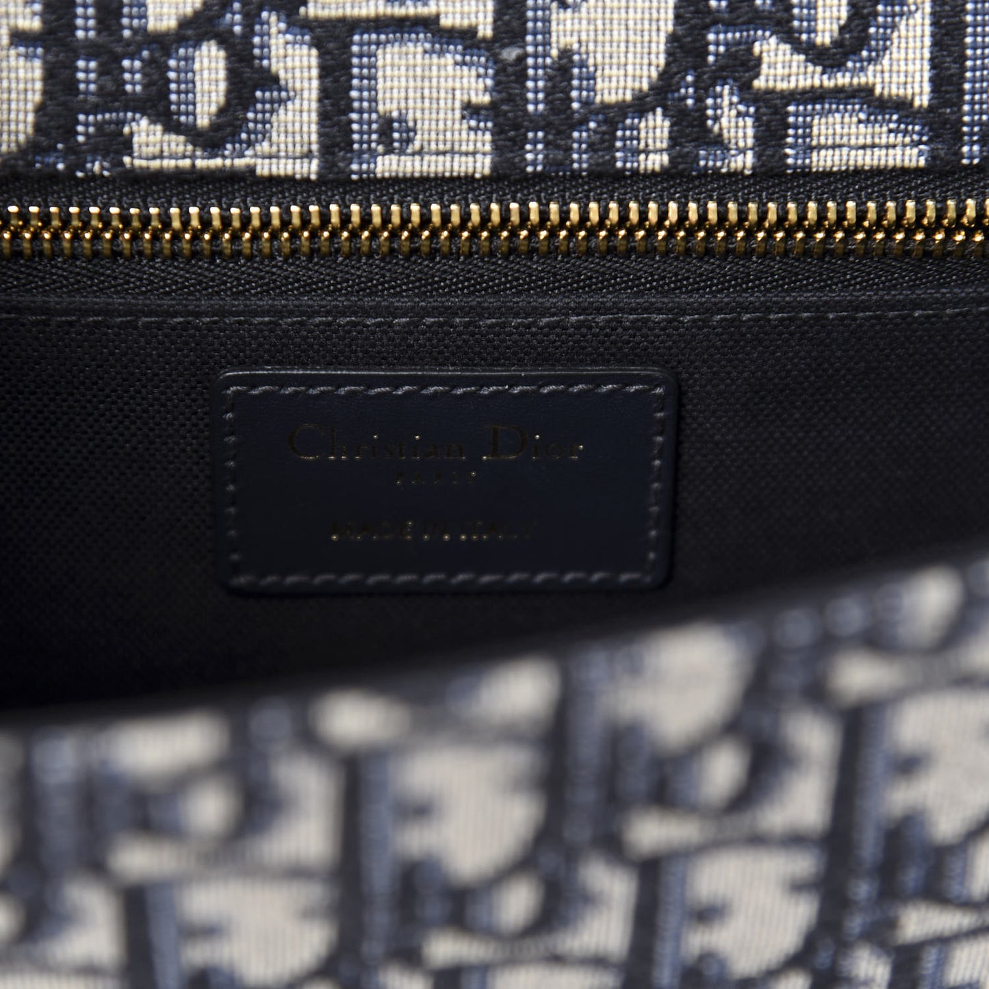 Oblique 30 Montaigne Flap Bag Blue