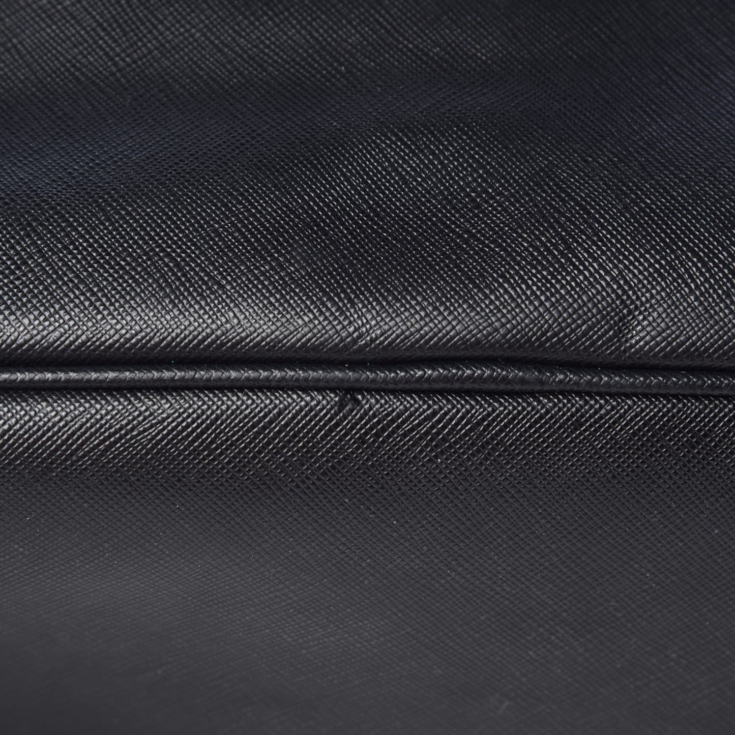 Saffiano Large Galleria Double Zip Tote Black