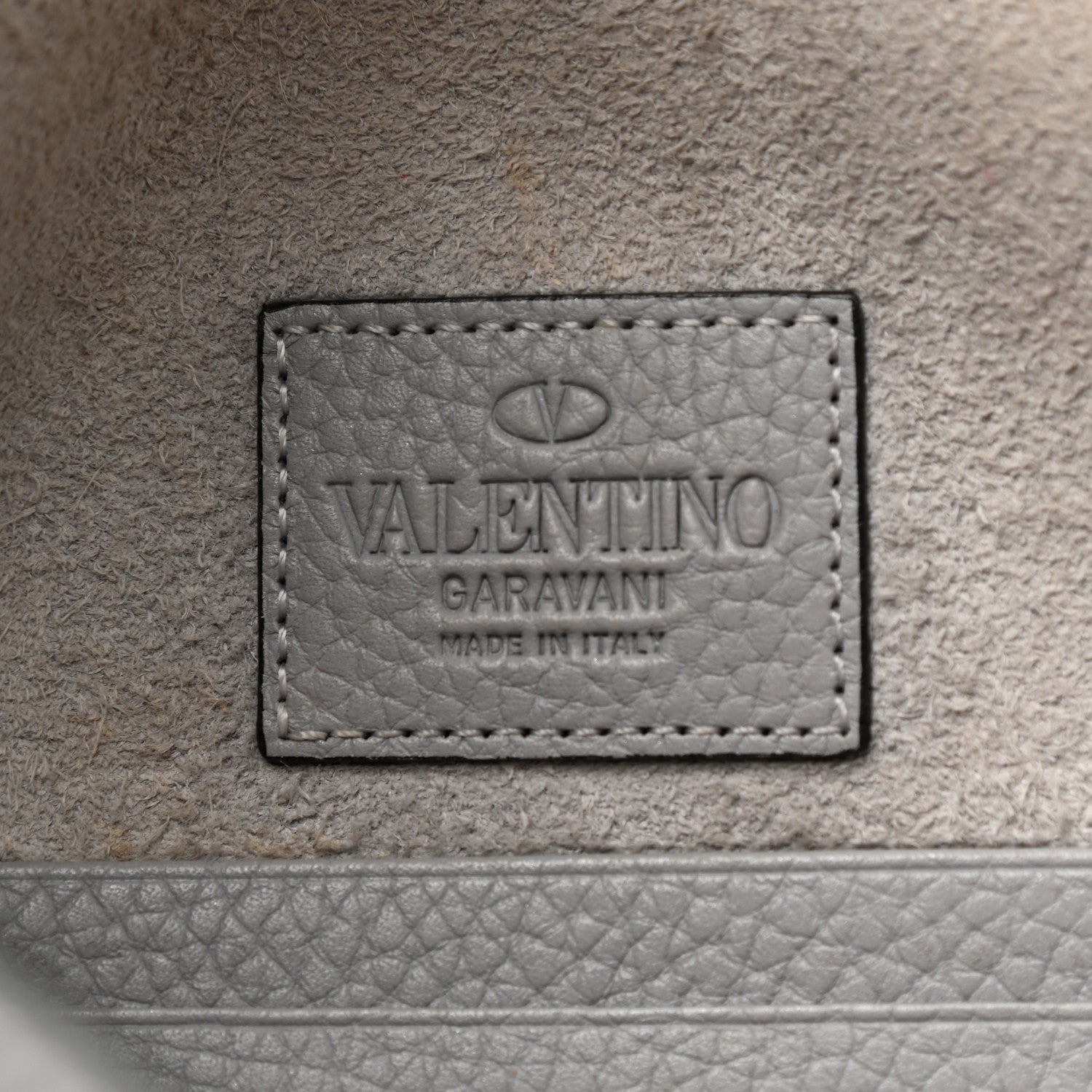 Valentino Garavani Pebbled Calfskin Large Rockstud Envelope Clutch Pastel Grey 6 of 7