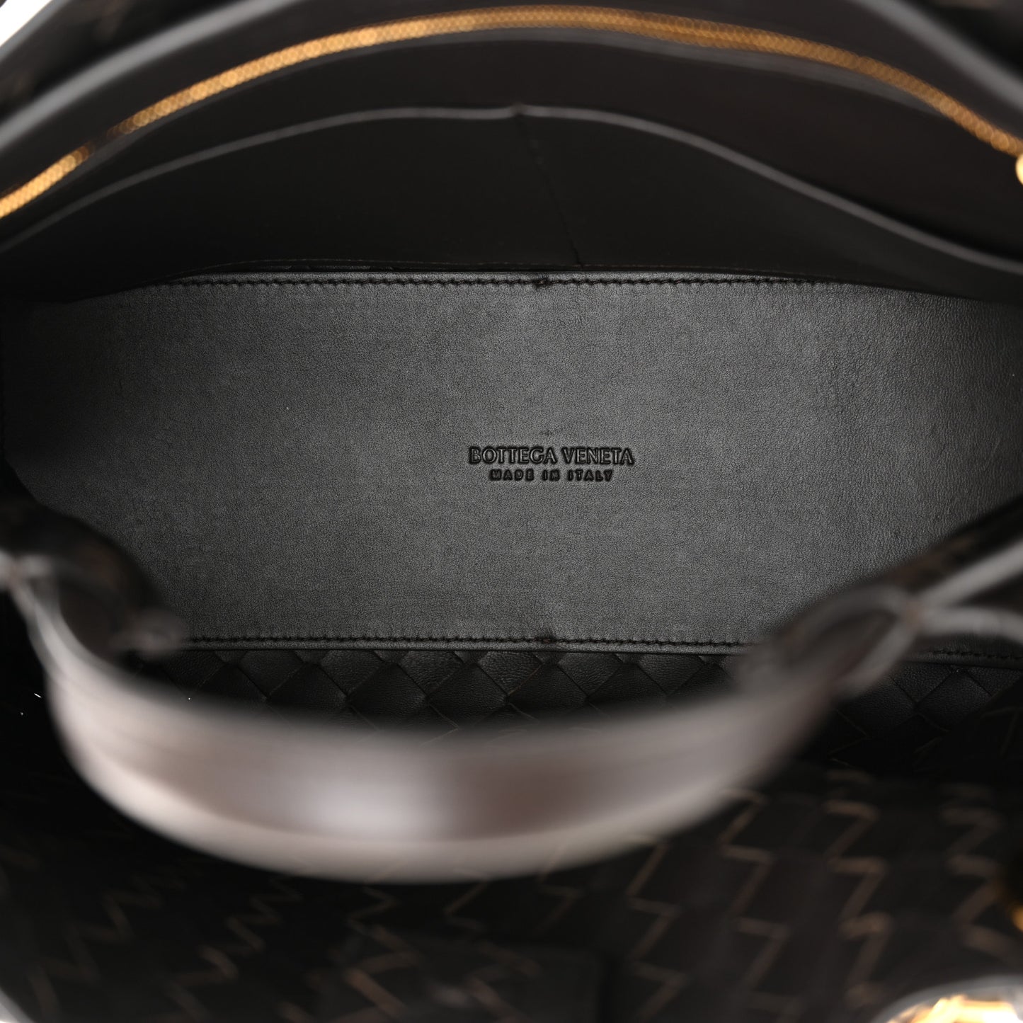 Nappa Intrecciato Medium Andiamo Shoulder Bag Fondant